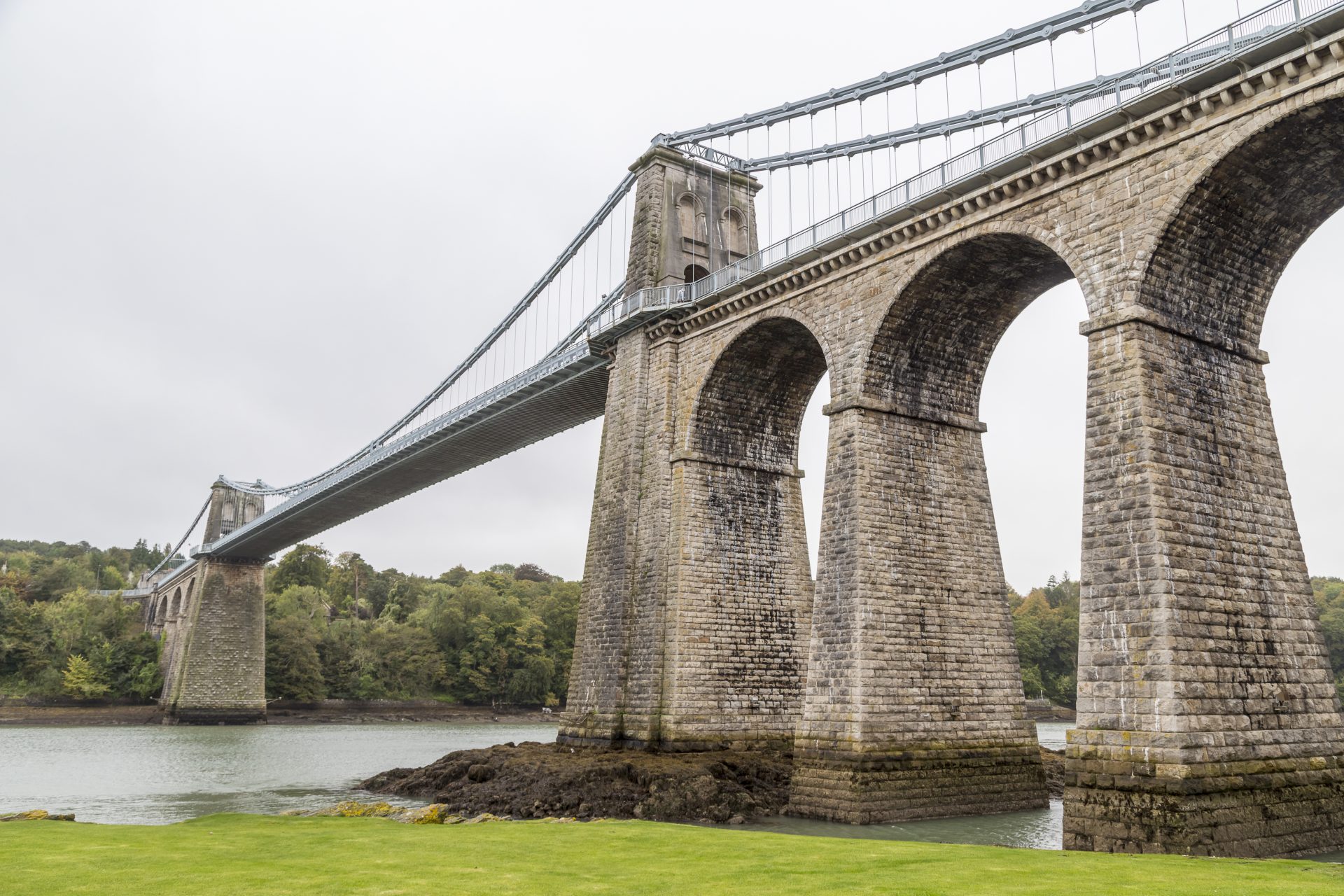 Puente Menai