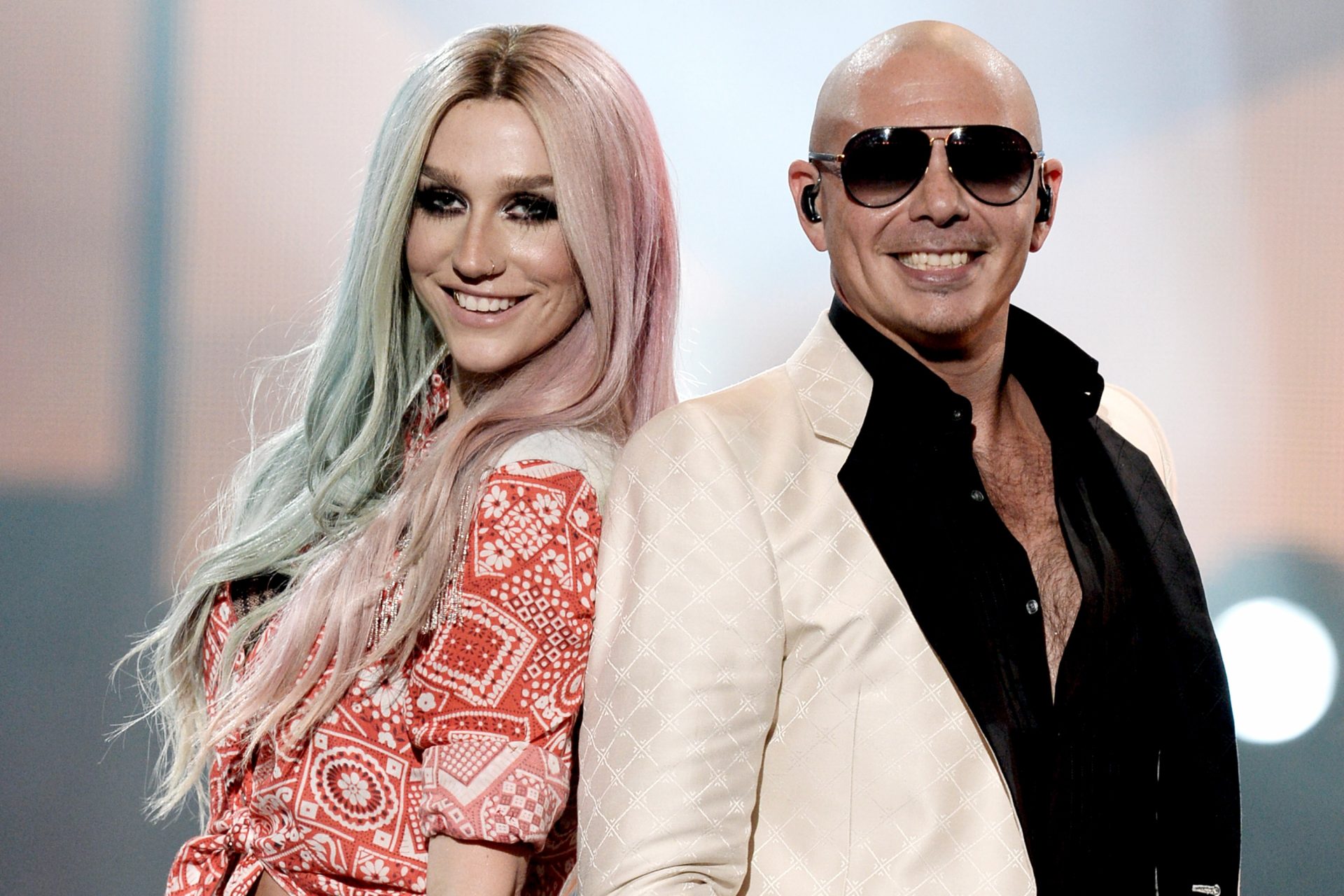 'Timber' - Pitbull con Kesha