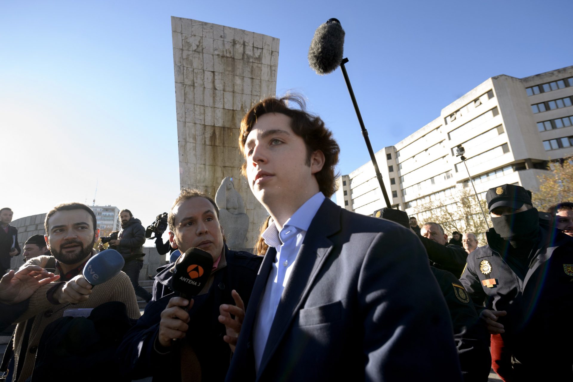 El Pequeño Nicolás no irá a la cárcel por hacerse pasar por representante del Gobierno y la Casa Real