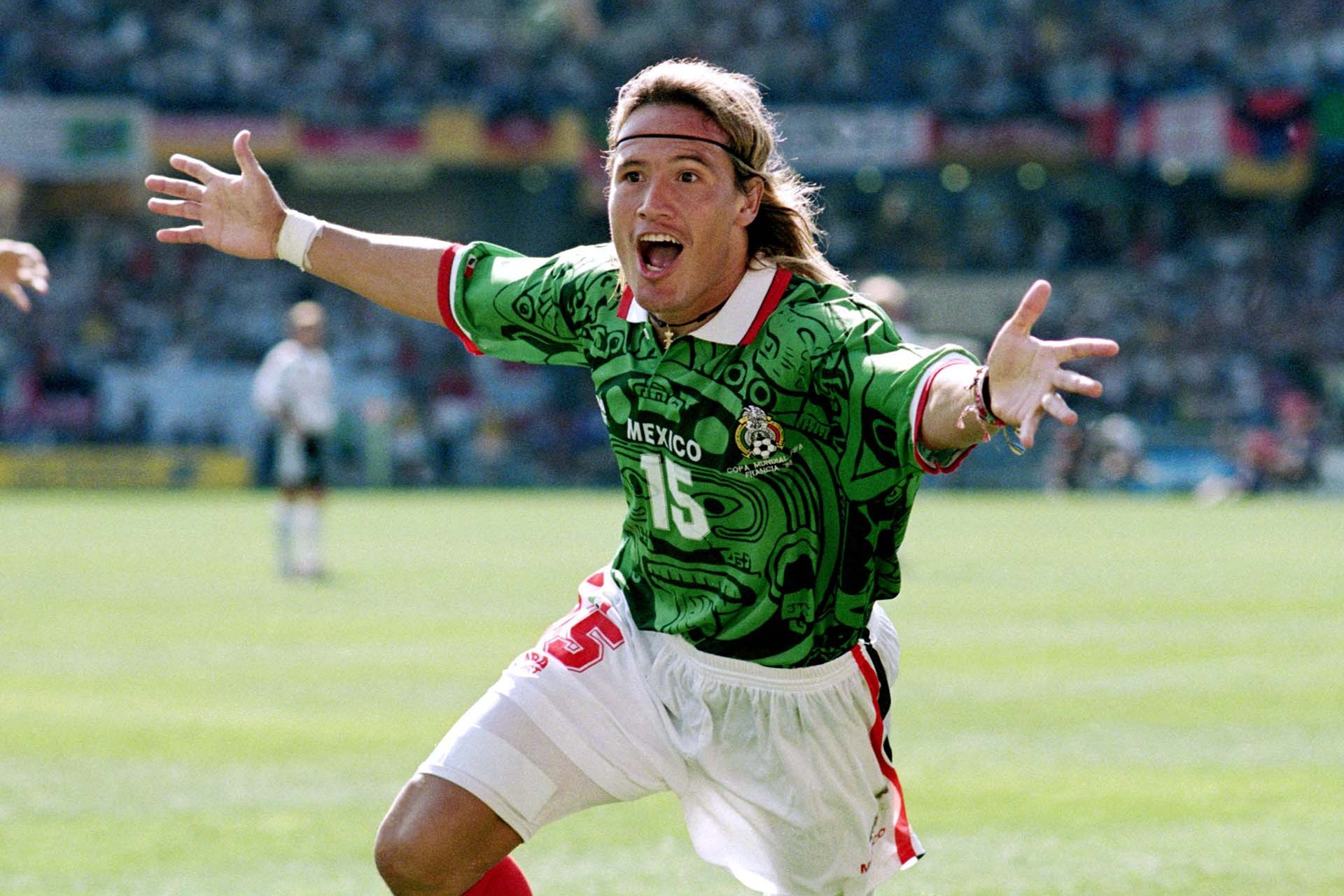 His greatest hits with 'El Tri'