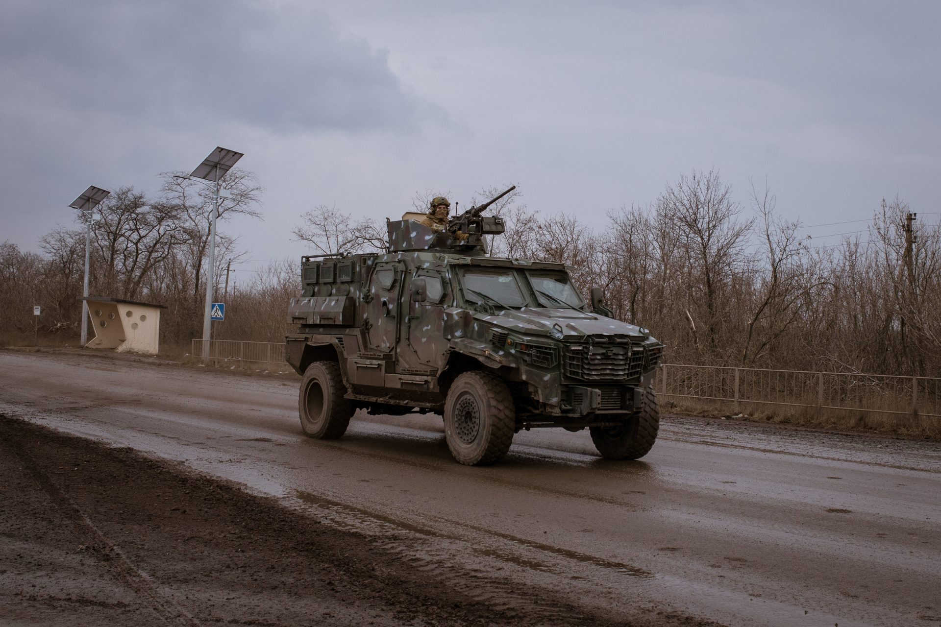Ucrania se rearma a la espera de un duro golpe de Rusia con estos potentes vehículos blindados