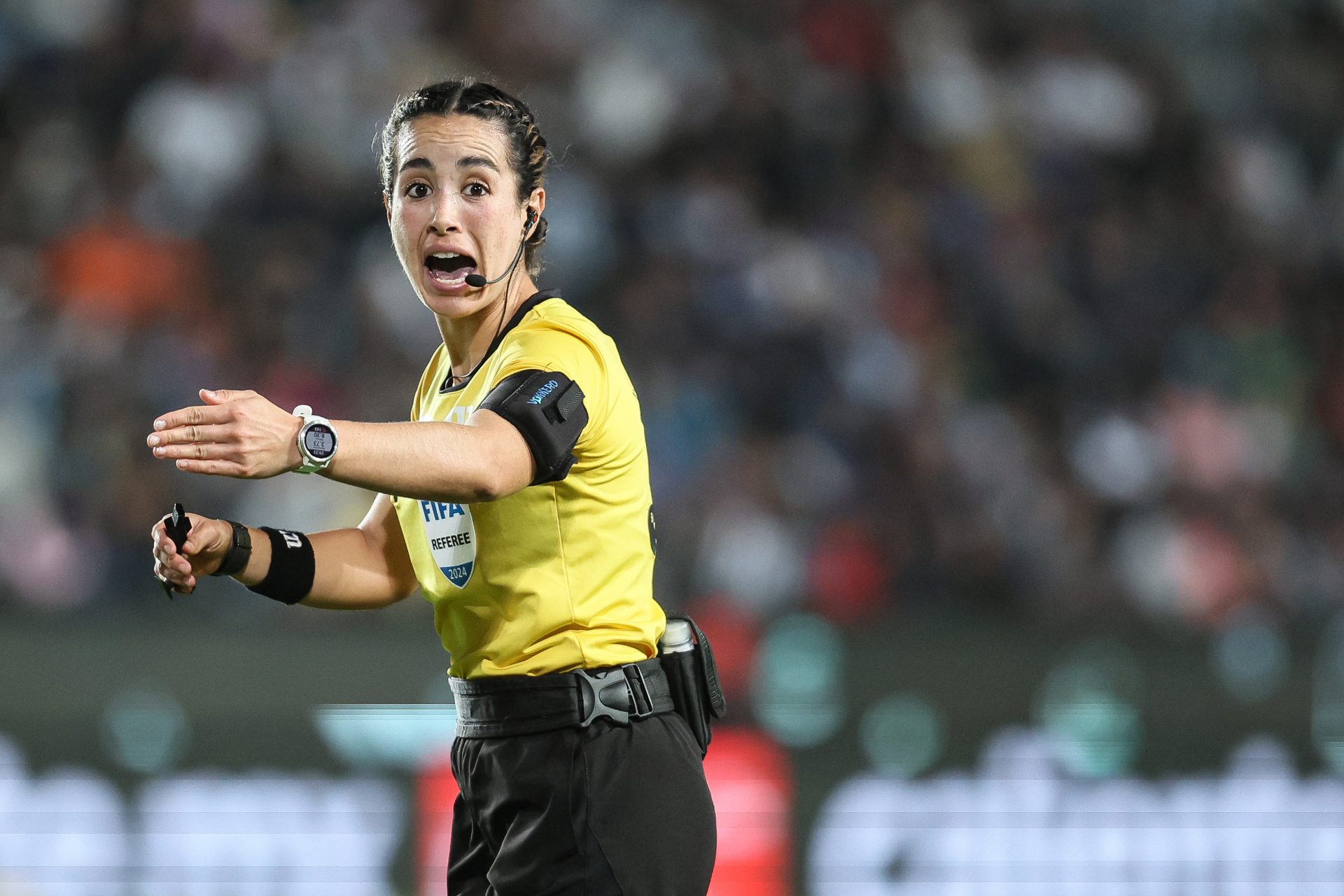 Katia Itzel García: The Mexican referee revolutionizing football