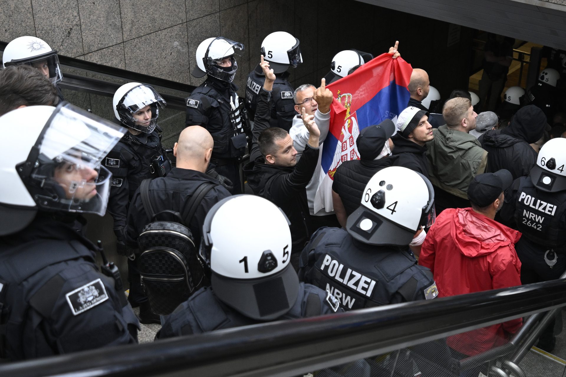 Danilo Vucic, the Serbian president's son, has ties to Serbian football hooligans?