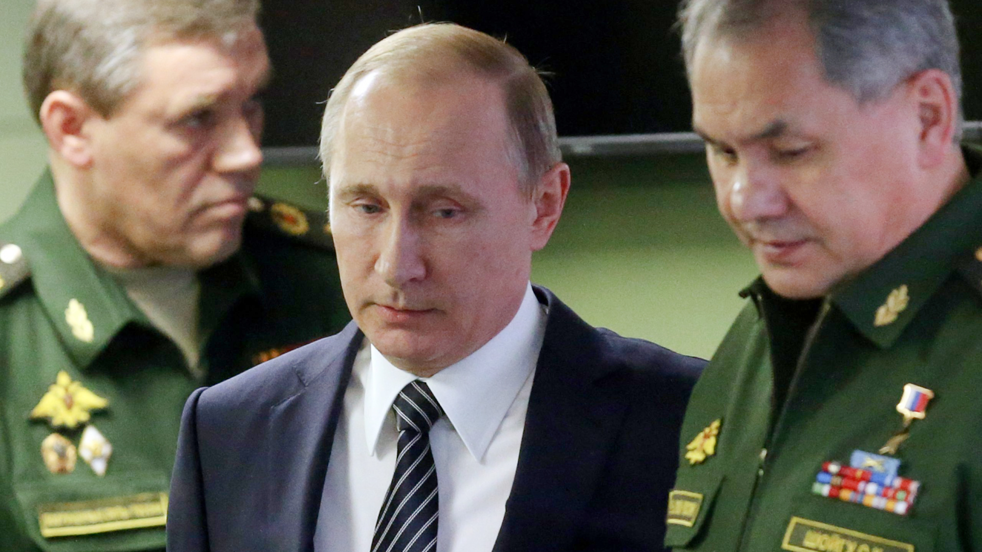 The International Criminal Court orders the arrest of two of Putin's key men
