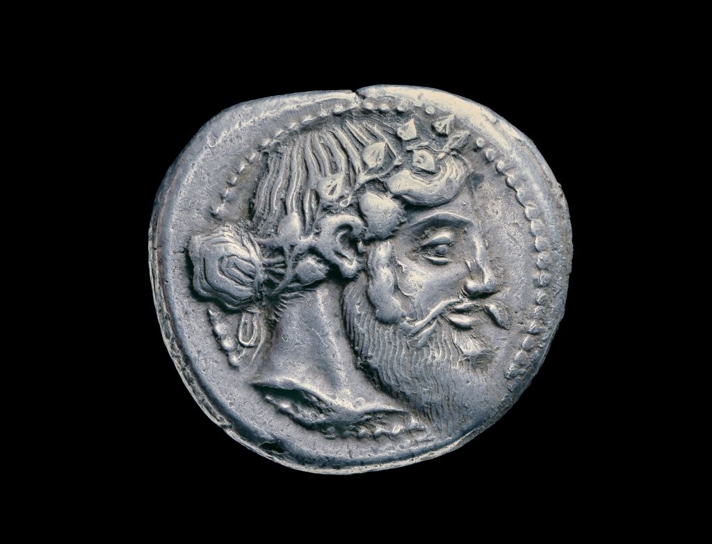 A silver coin stolen in excavations and sold in New York 