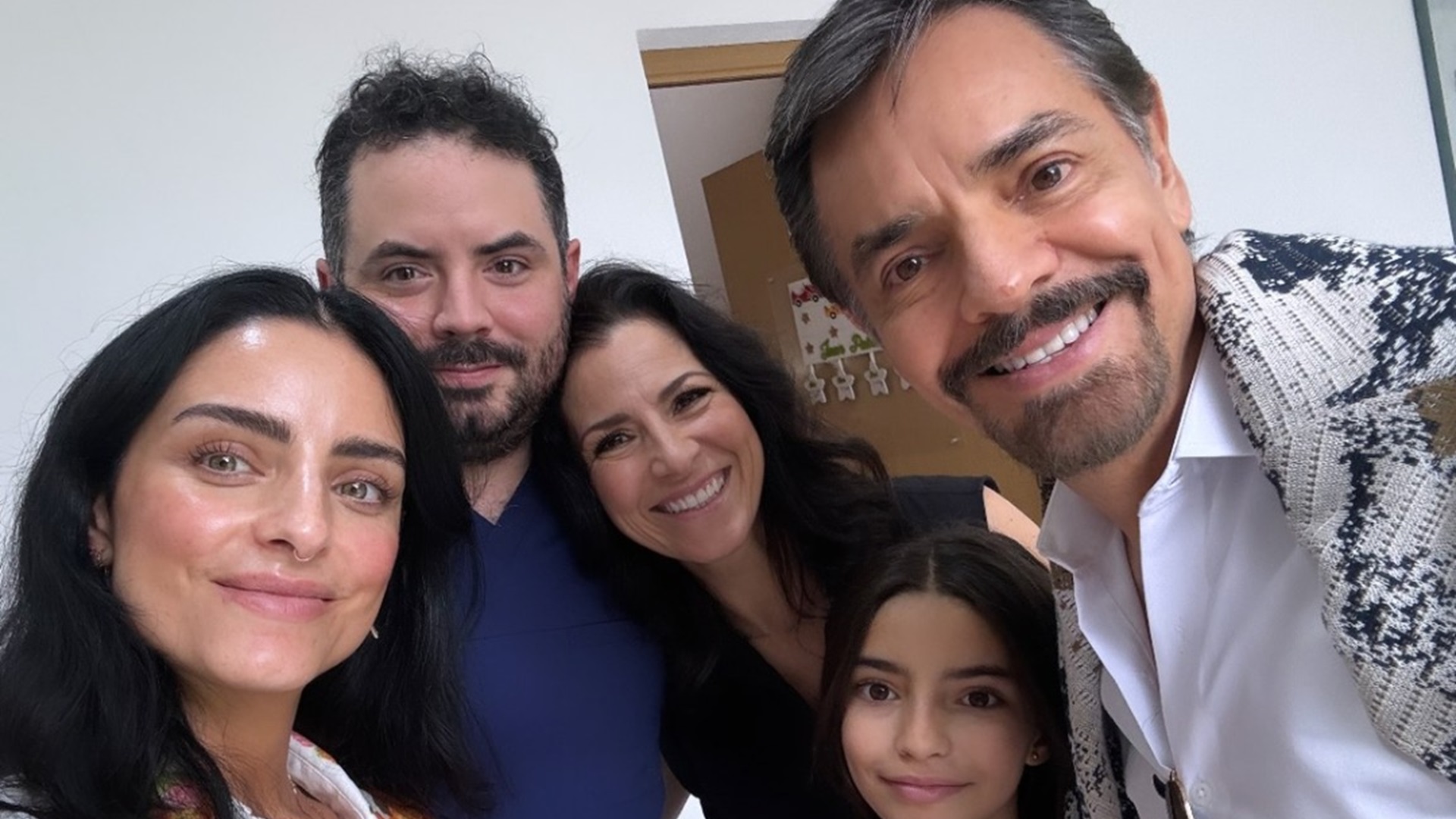 Nace hija de José Eduardo Derbez y sus papás, Victoria y Eugenio, hacen las paces