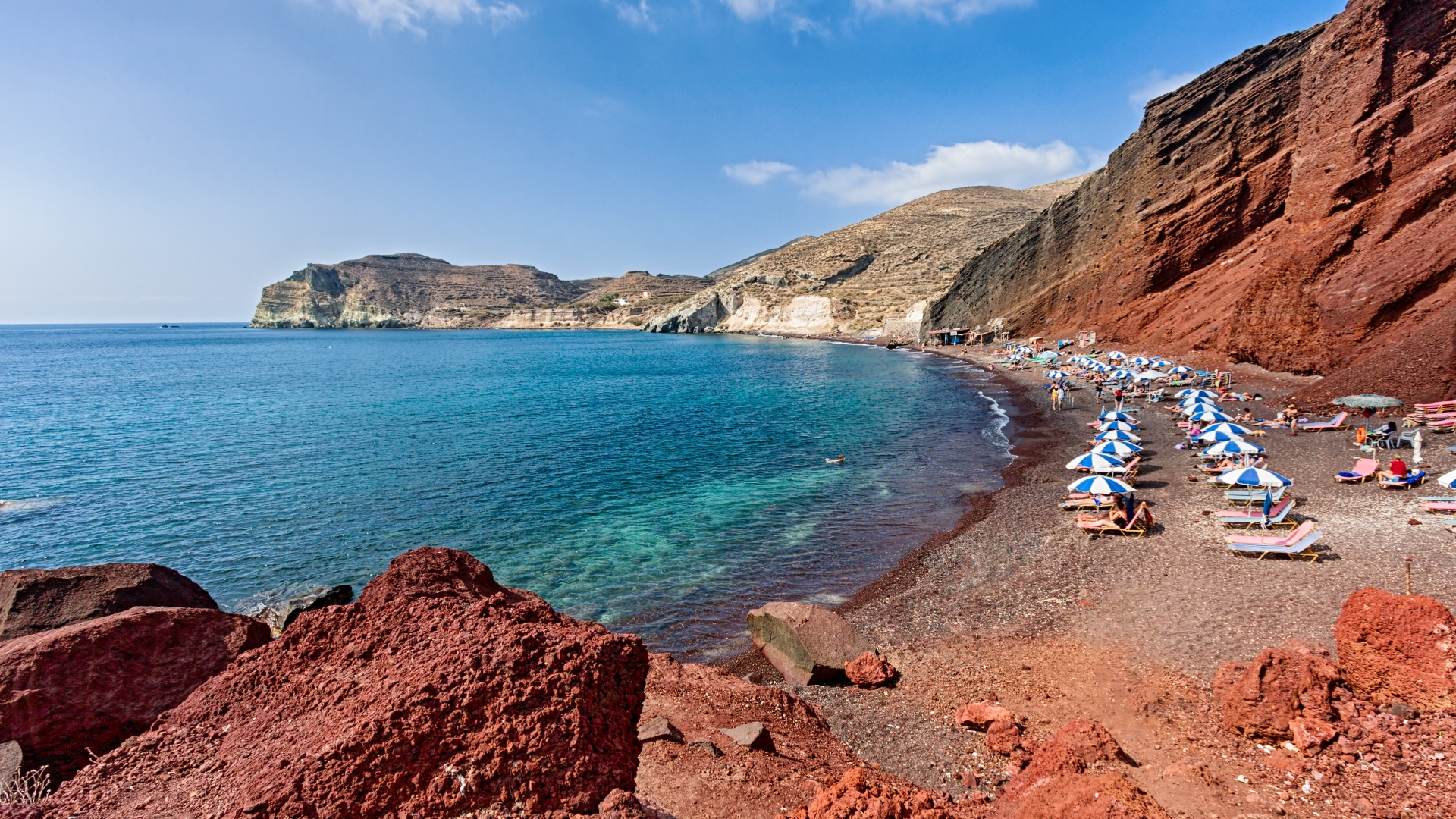 15 des plus belles plages colorées du monde