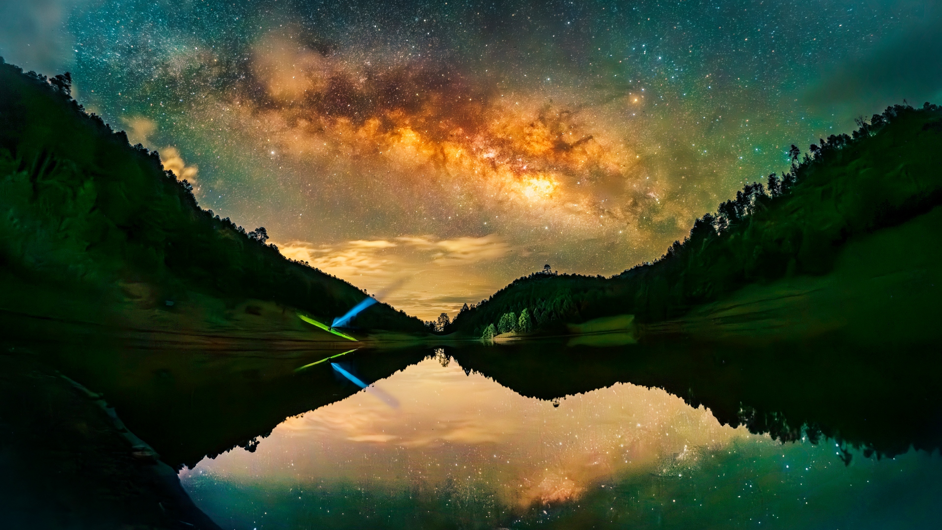 Observa por unos minutos directamente al cielo para que tus ojos se acostumbren a la oscuridad