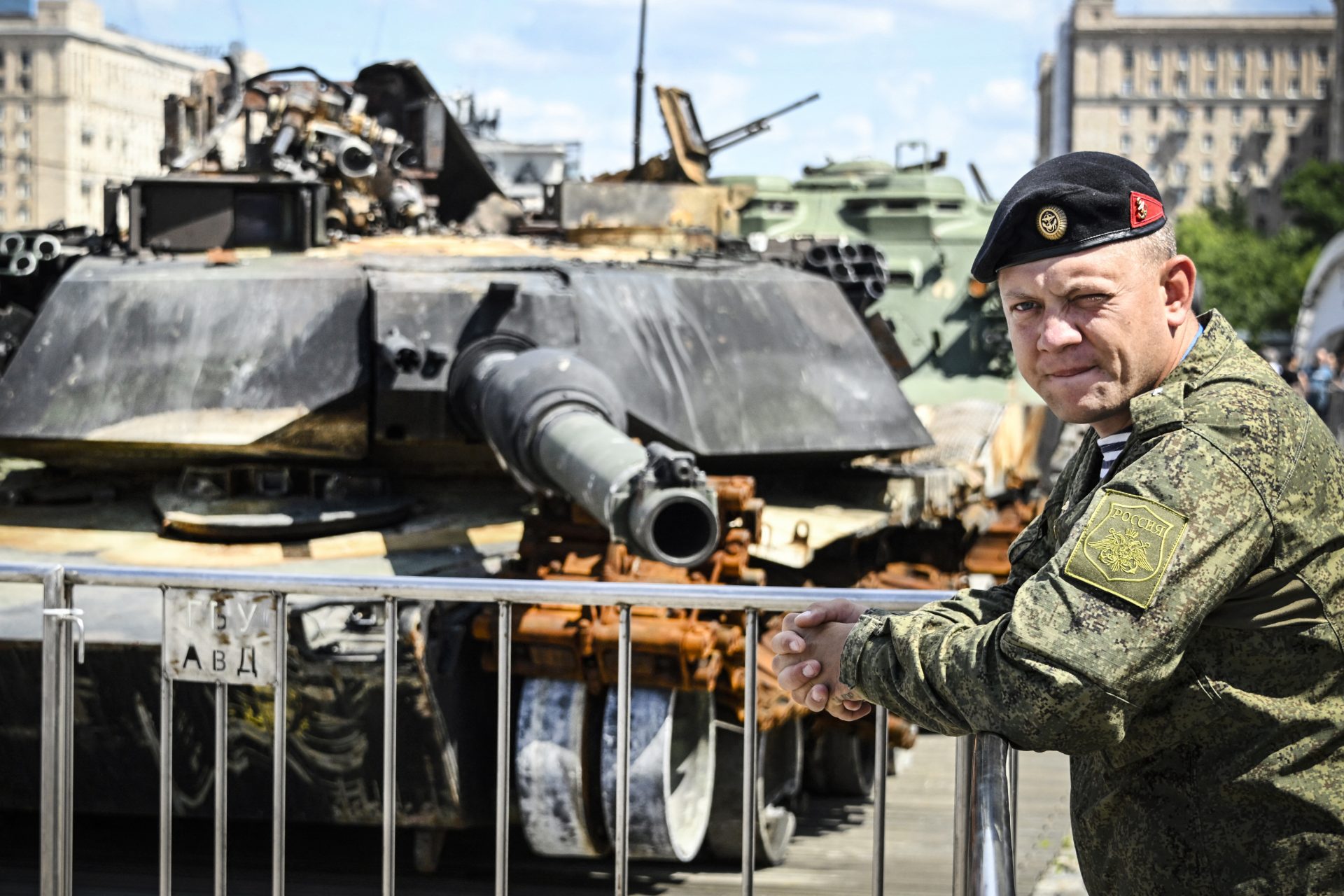 The Abrams M1A1 tanks Biden sent to Ukraine are good but one commander says they need a lot more armor