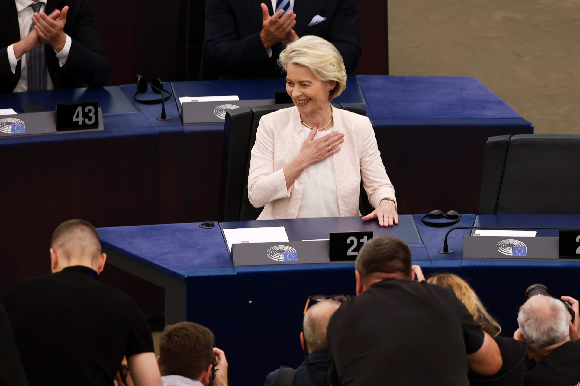 Ursula von der Leyen reconduite pour cinq ans à la tête de la Commission européenne