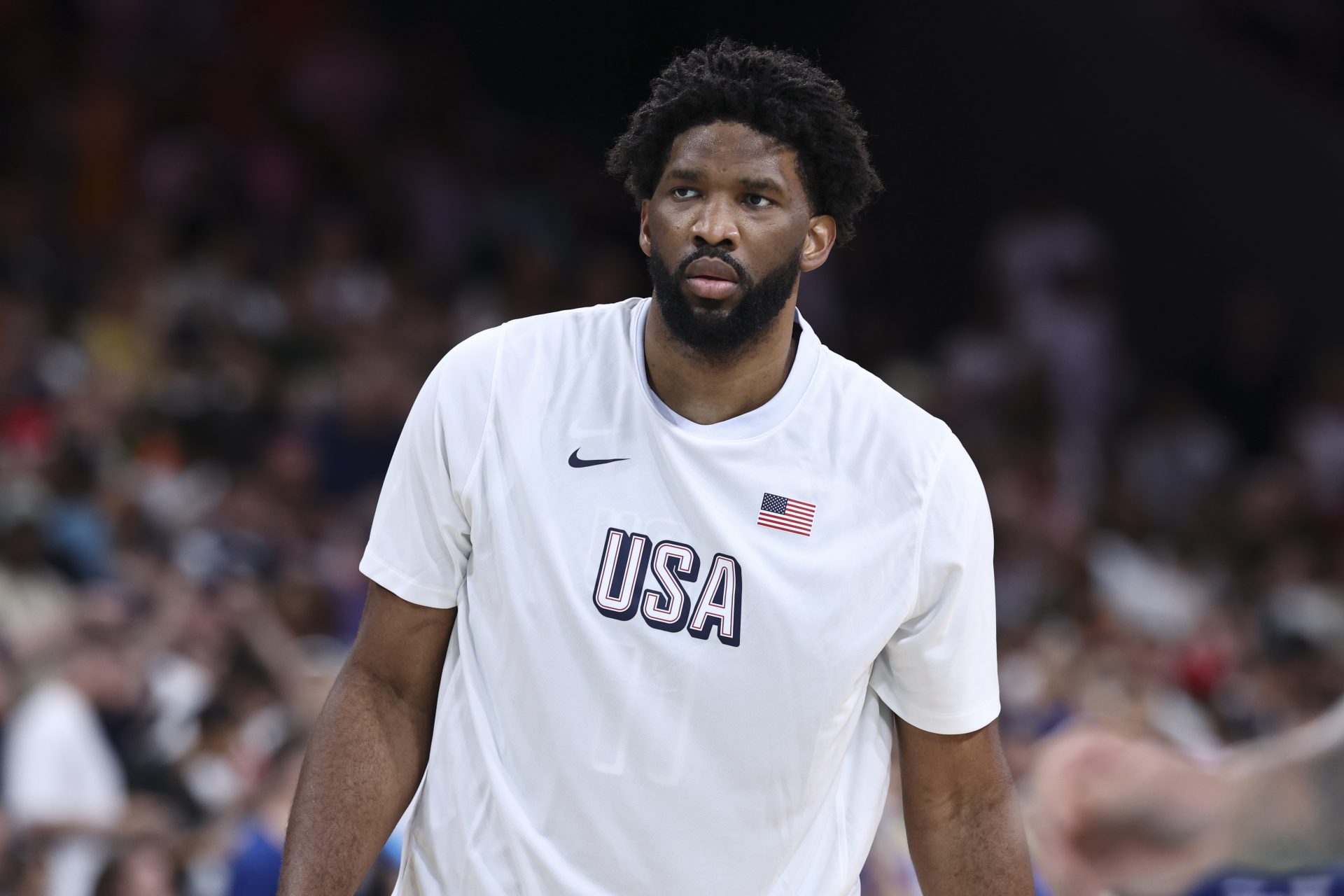 Joel Embiid fischiato senza sosta