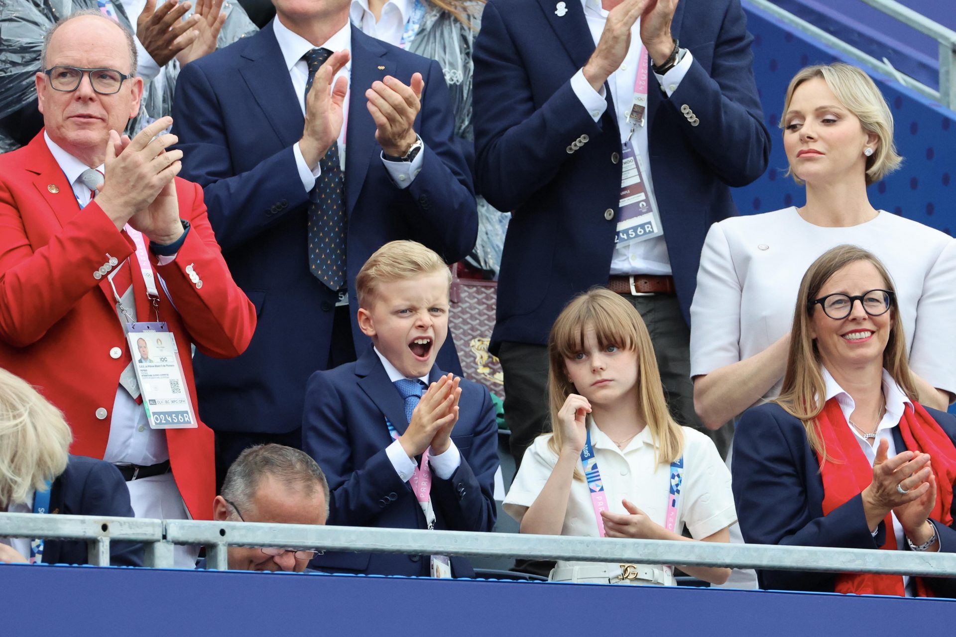 The yawn of Prince James of Monaco (under the watchful eye of Charlène)