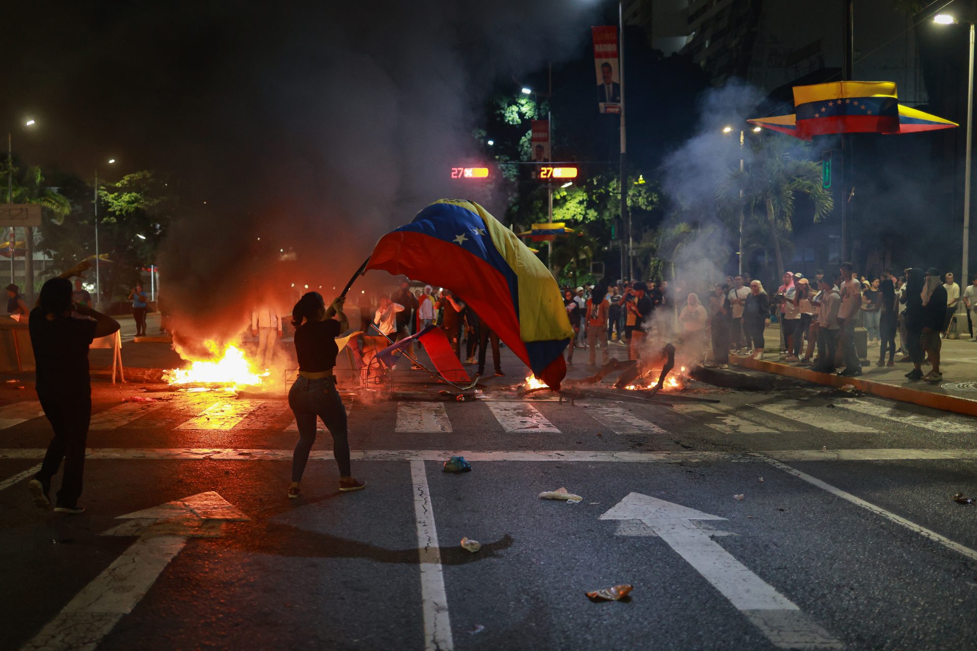 Arde Venezuela: las calles se llenan de manifestantes contra Nicolás Maduro