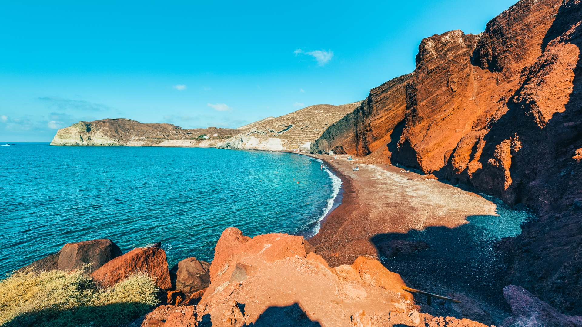 Praia de Areia Vermelha, Santorini, Grécia