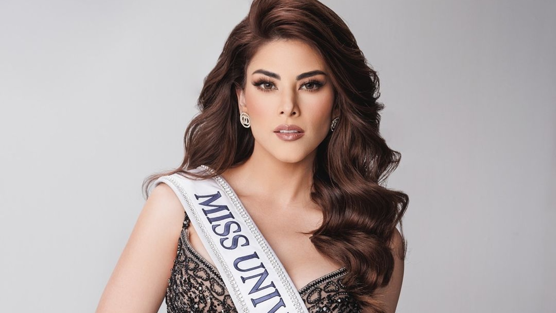 Miss Universe Guatemala deja su corona por embarazo: ¿quién la sustituye?