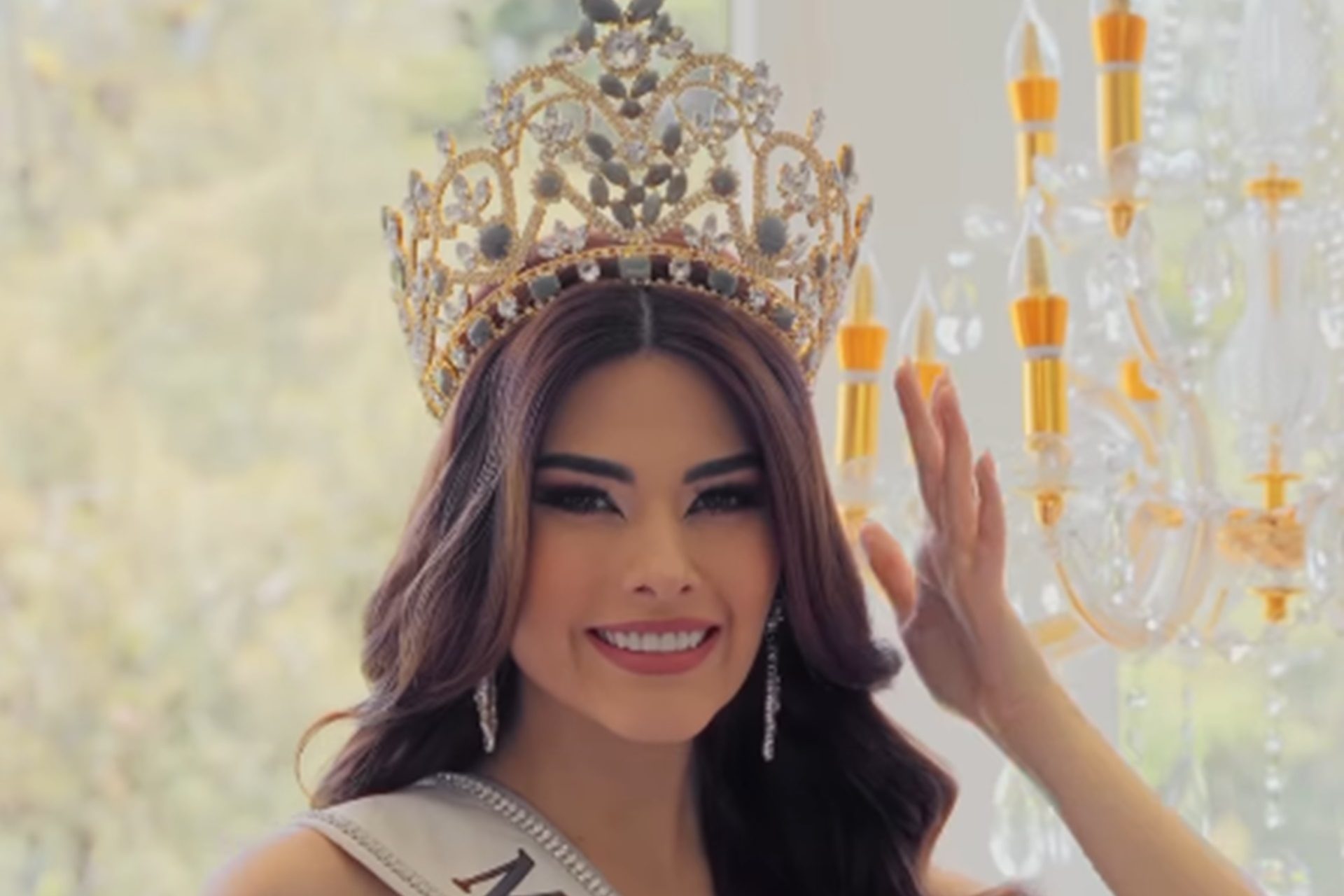 Miss Universe explicó que esta destitución fue unilateral