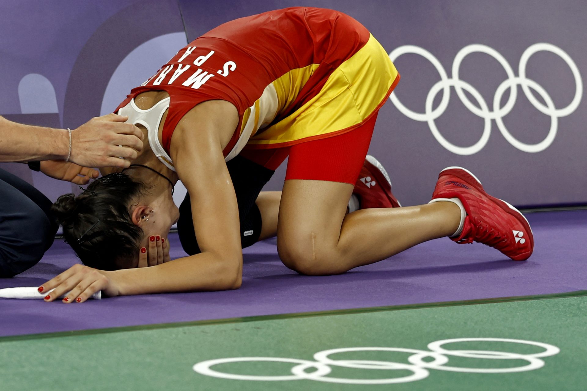 Carolina silenció a España