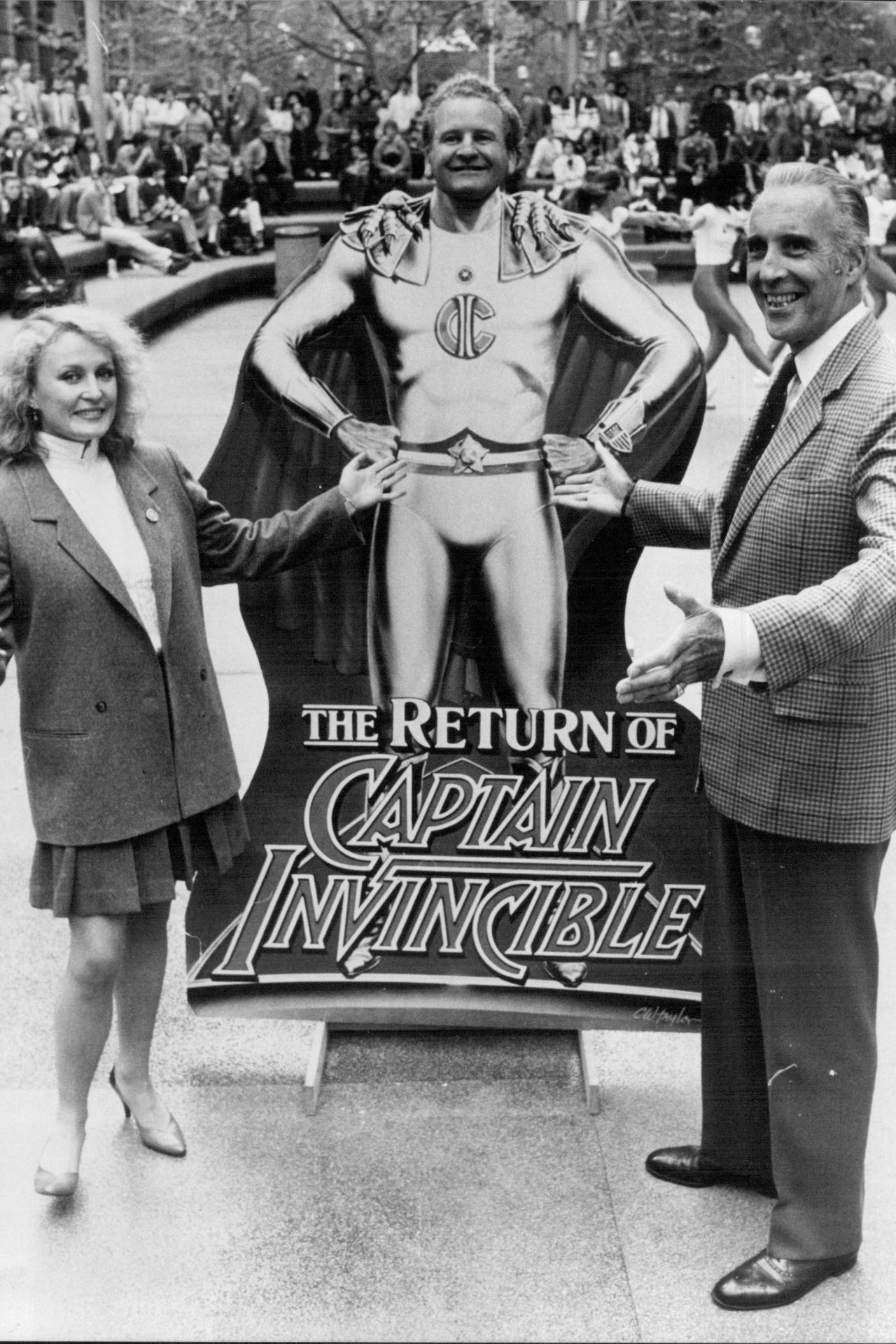 El Regreso del Capitán Invencible (The Return of Captain Invincible, 1983)