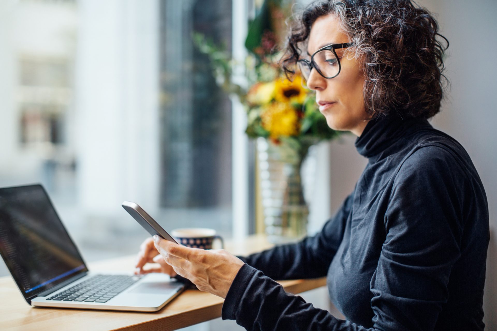 Latinas are drivers of the US economy, new report finds