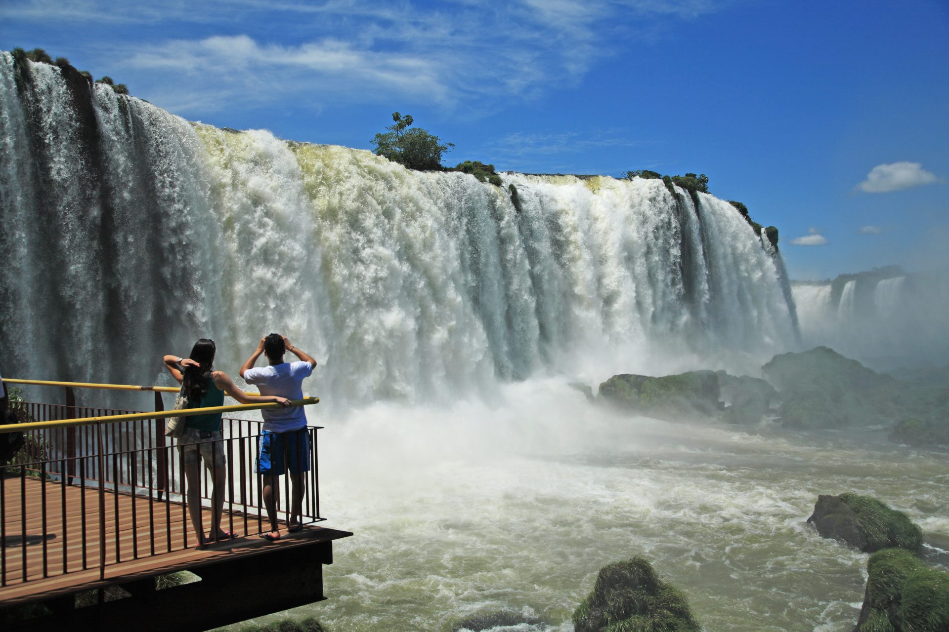 O que as Cataratas do Iguaçu e as do Niágara têm em comum e o que não