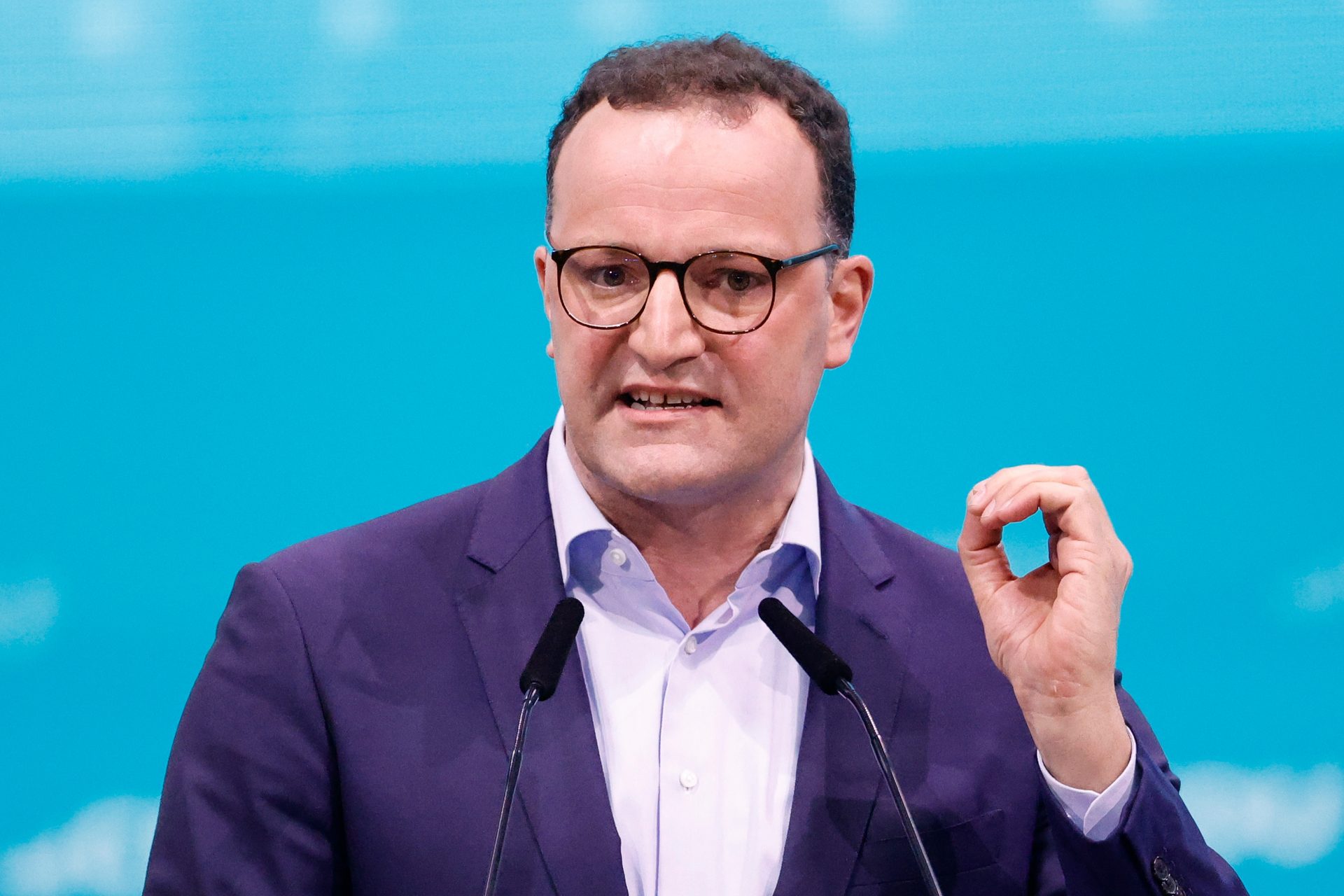 Unterstützt von Jens Spahn