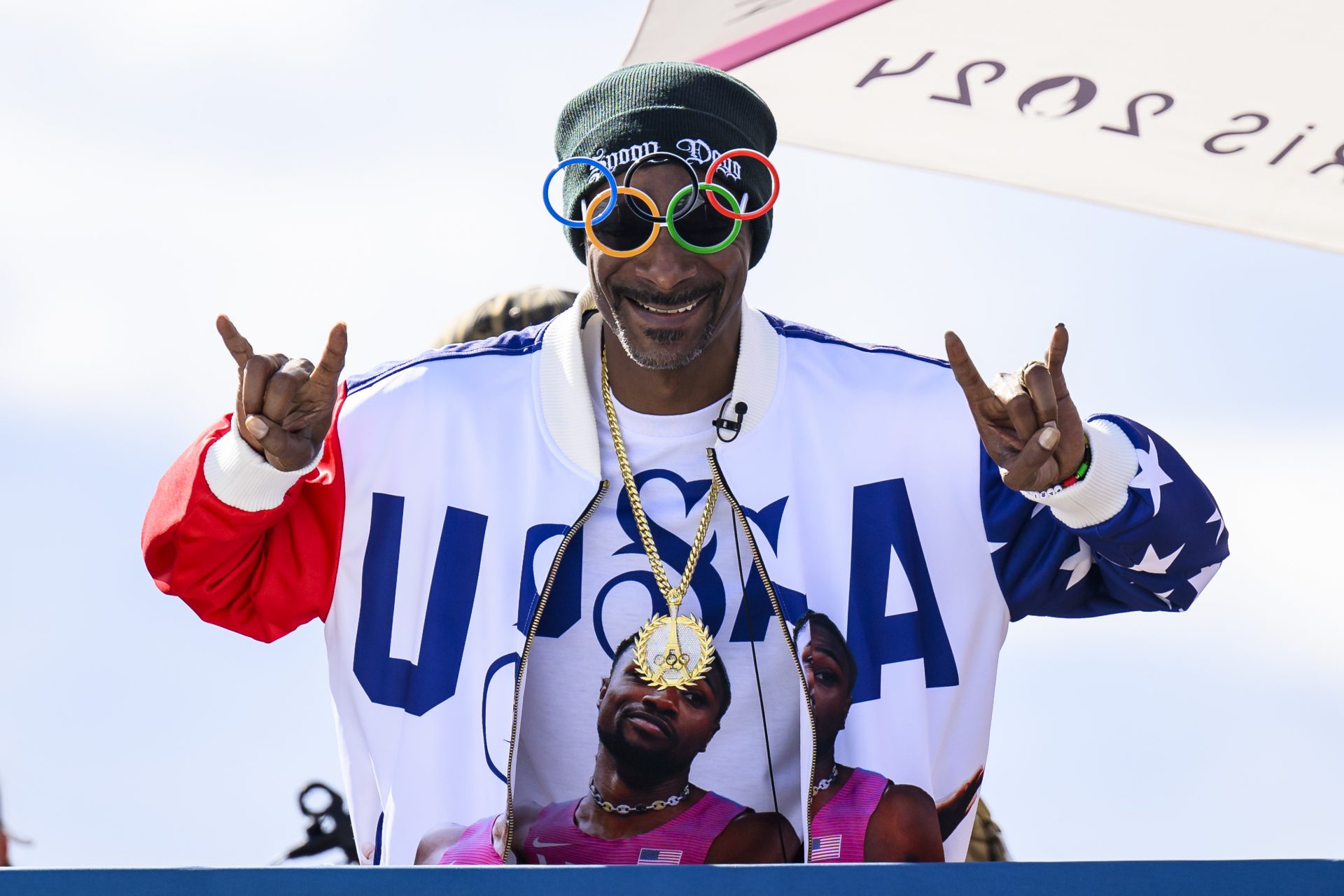 Snoop Dogg, Olympics cheerleader