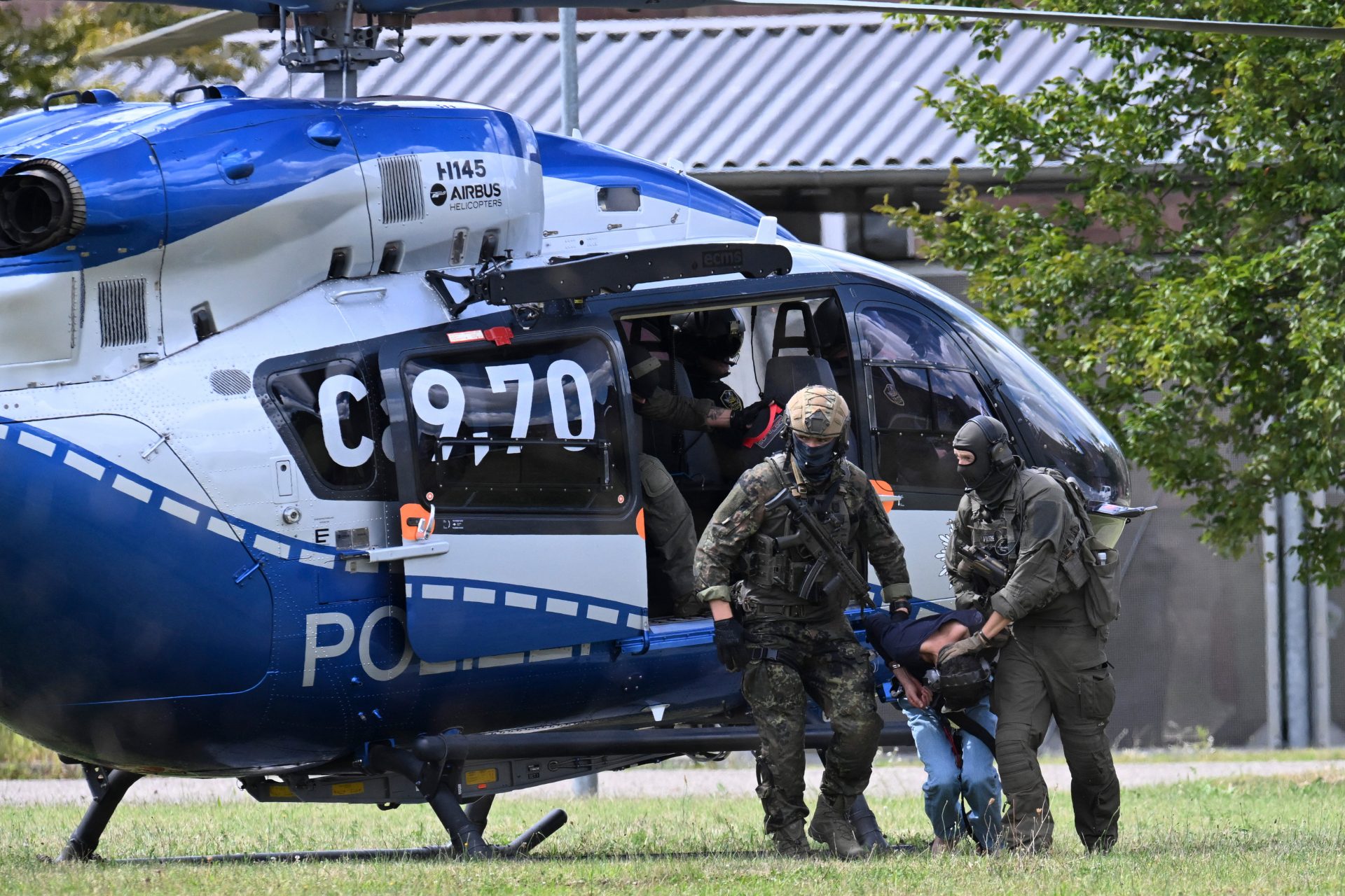 Messerangriff in Solingen: Video von IS, Haftbefehl und hitzige Debatten