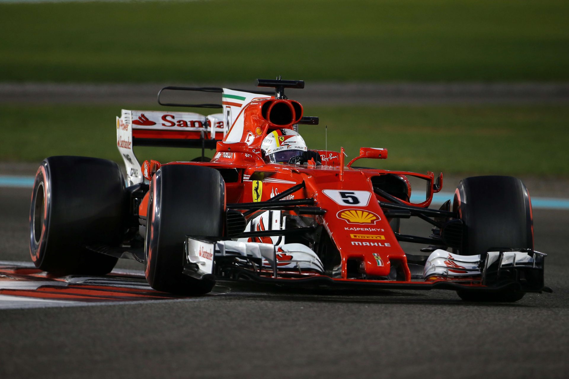 Ferrari SF70H (2017) 