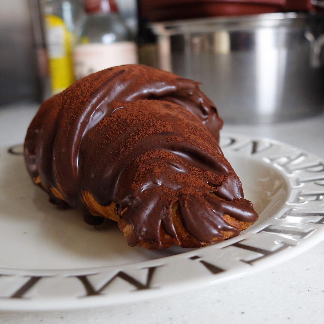 Croissants rellenos de chocolate