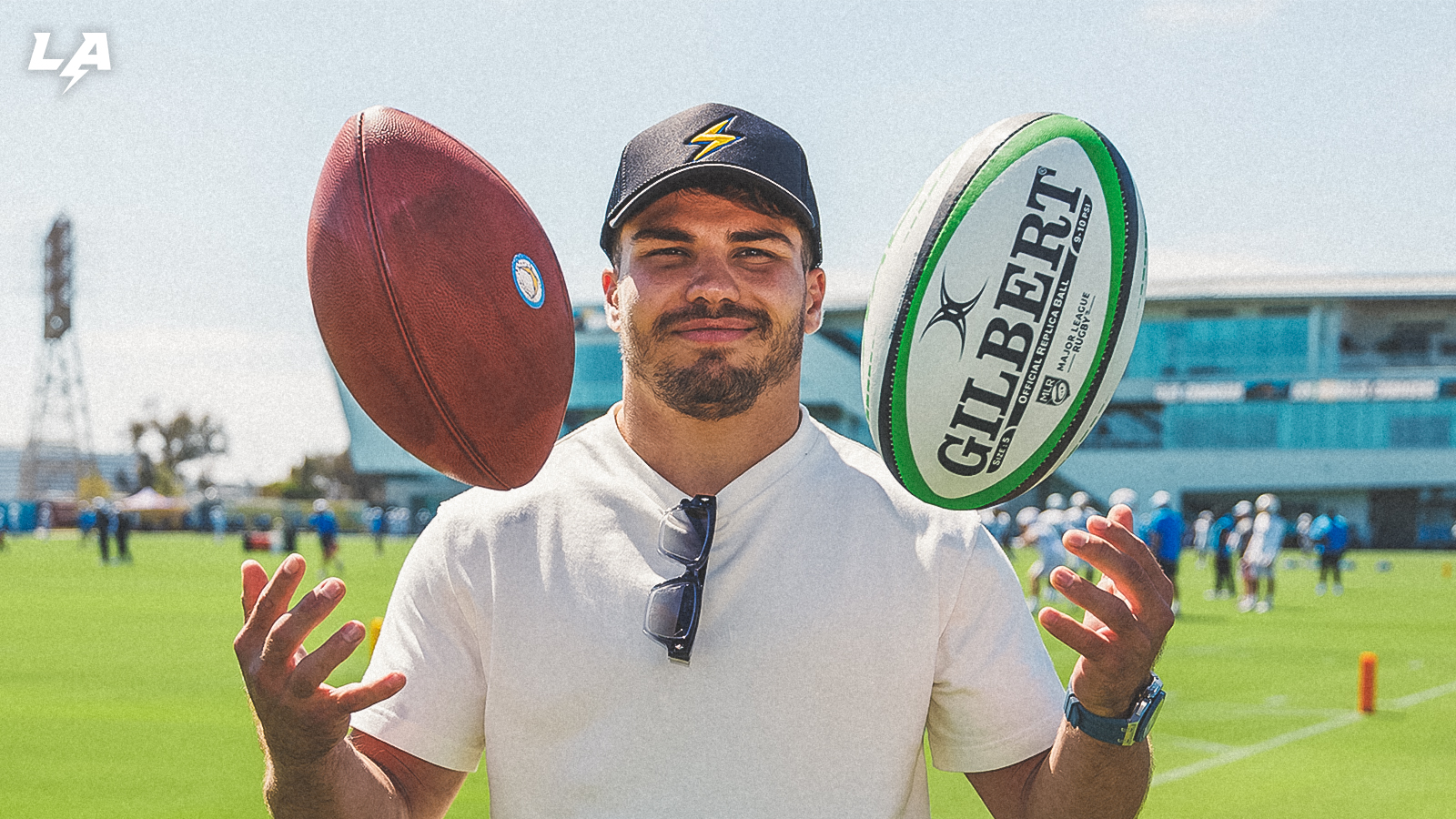 Antoine Dupont à Los Angeles pour du... football américain !