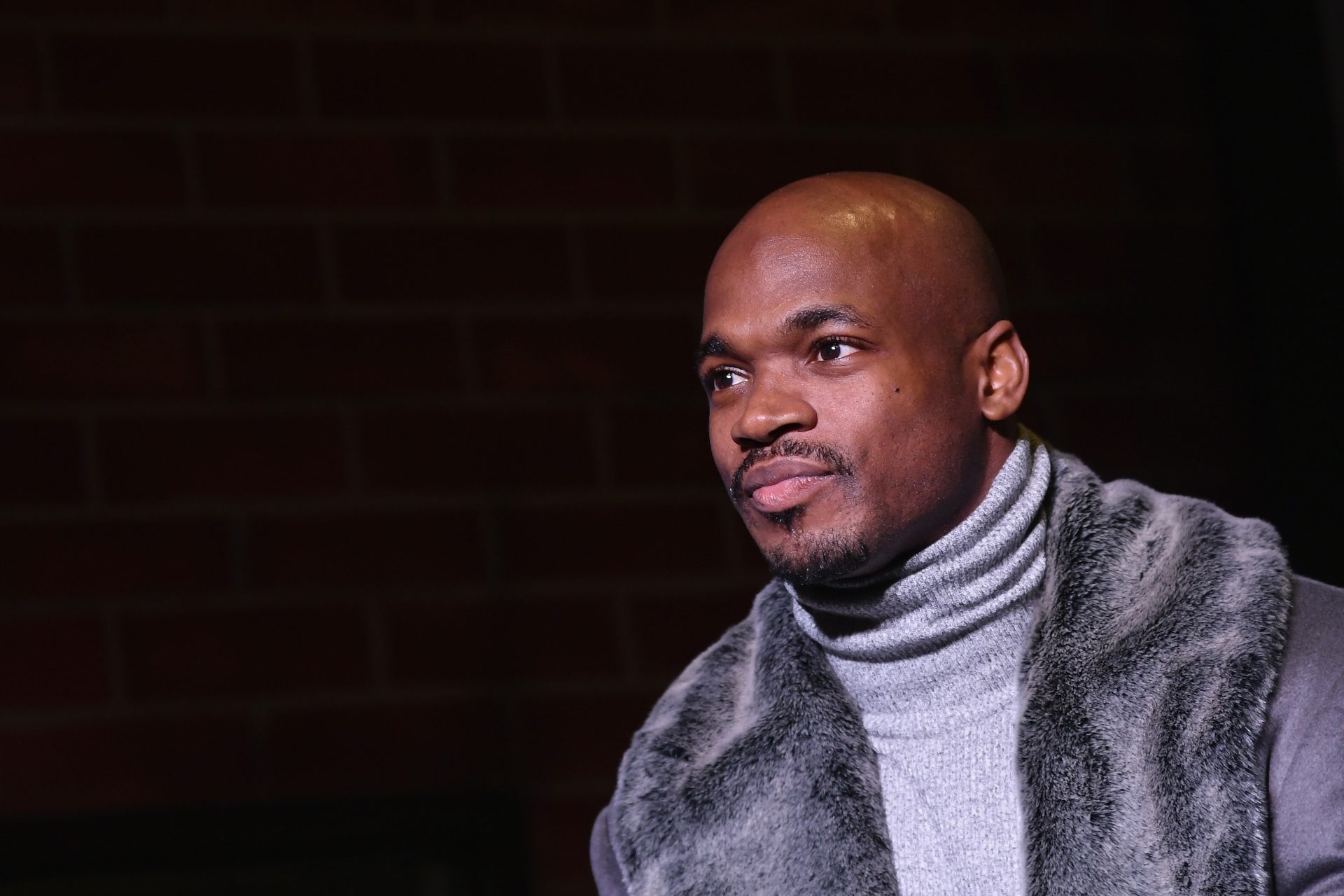 Adrian Peterson: dalla gloria al fallimento finanziario in un lampo