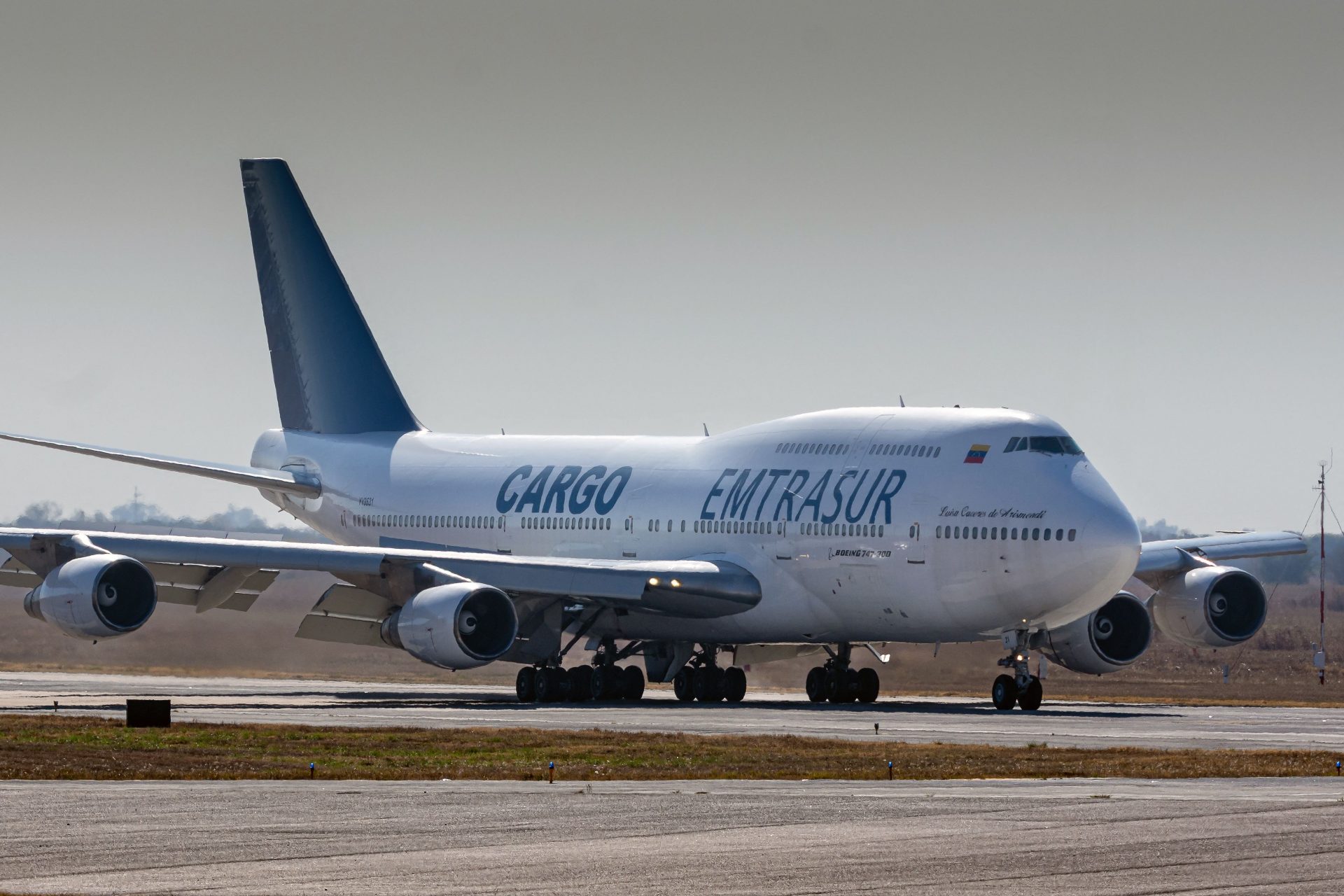 Un avión de carga