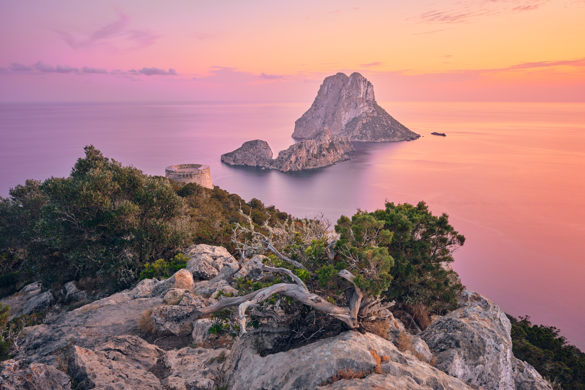 Die Inseln Es Vedrà und Es Vedranell, Ibiza , Spanien