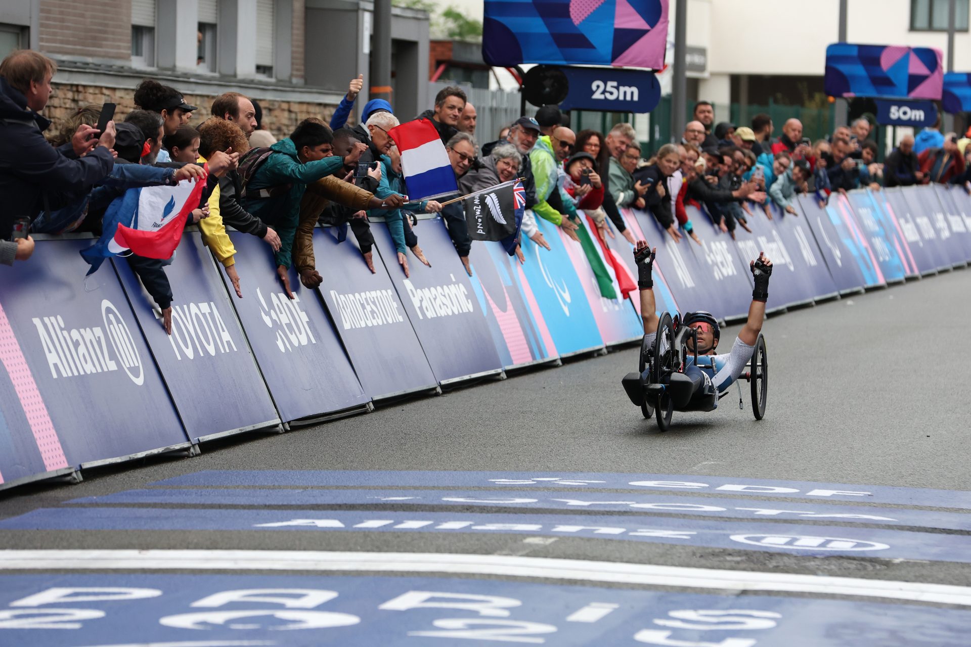 Médaille d'or : Florian Jouanny - Para cyclisme, course en ligne H1-2