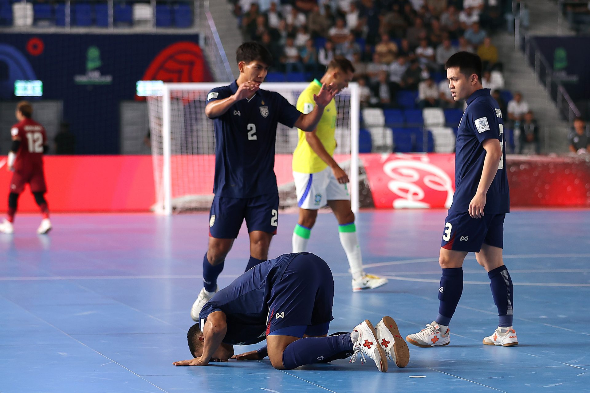 La Thaïlande ou le Paraguay pour le second