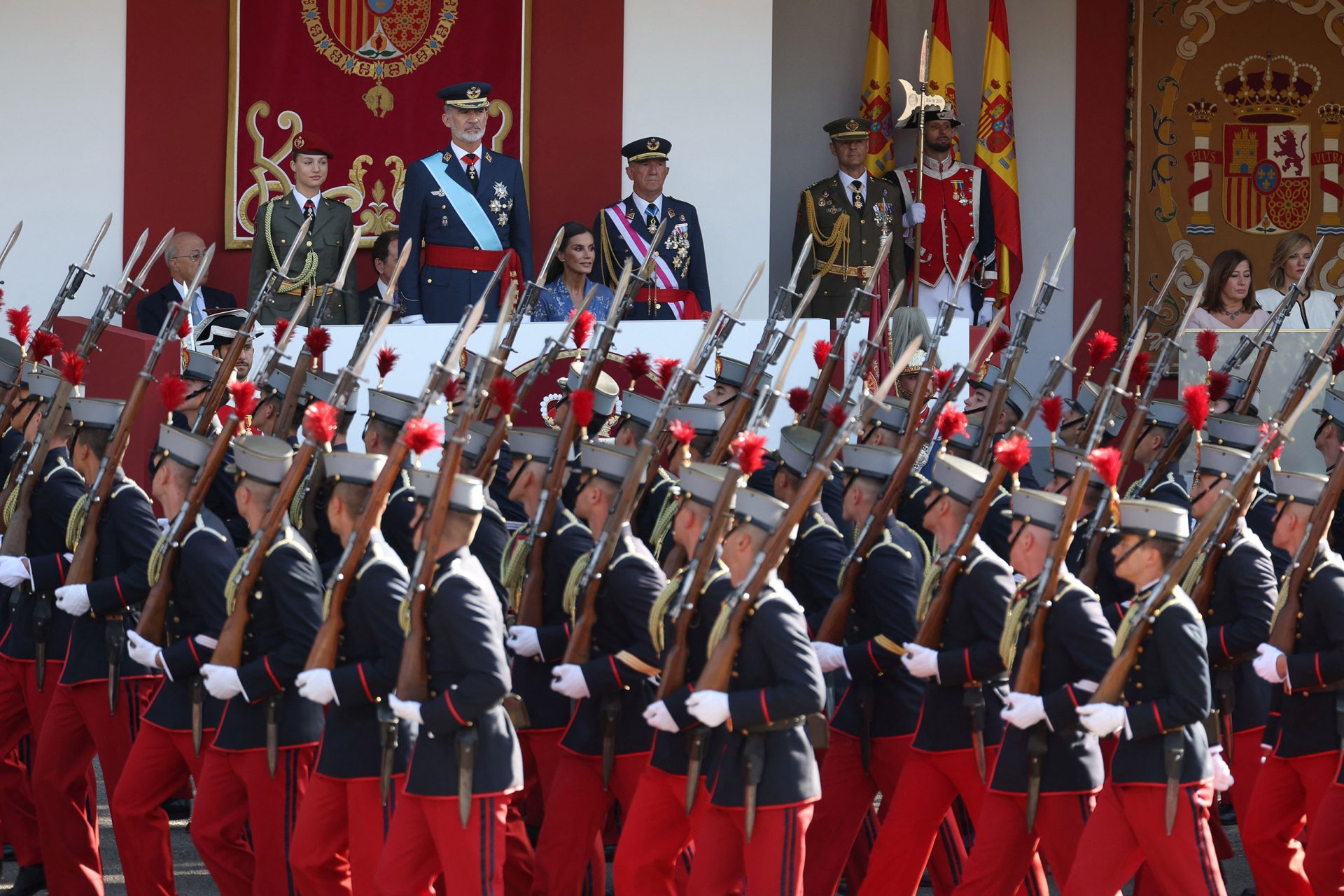 ¿Cuánto cobran los miembros del Ejército?