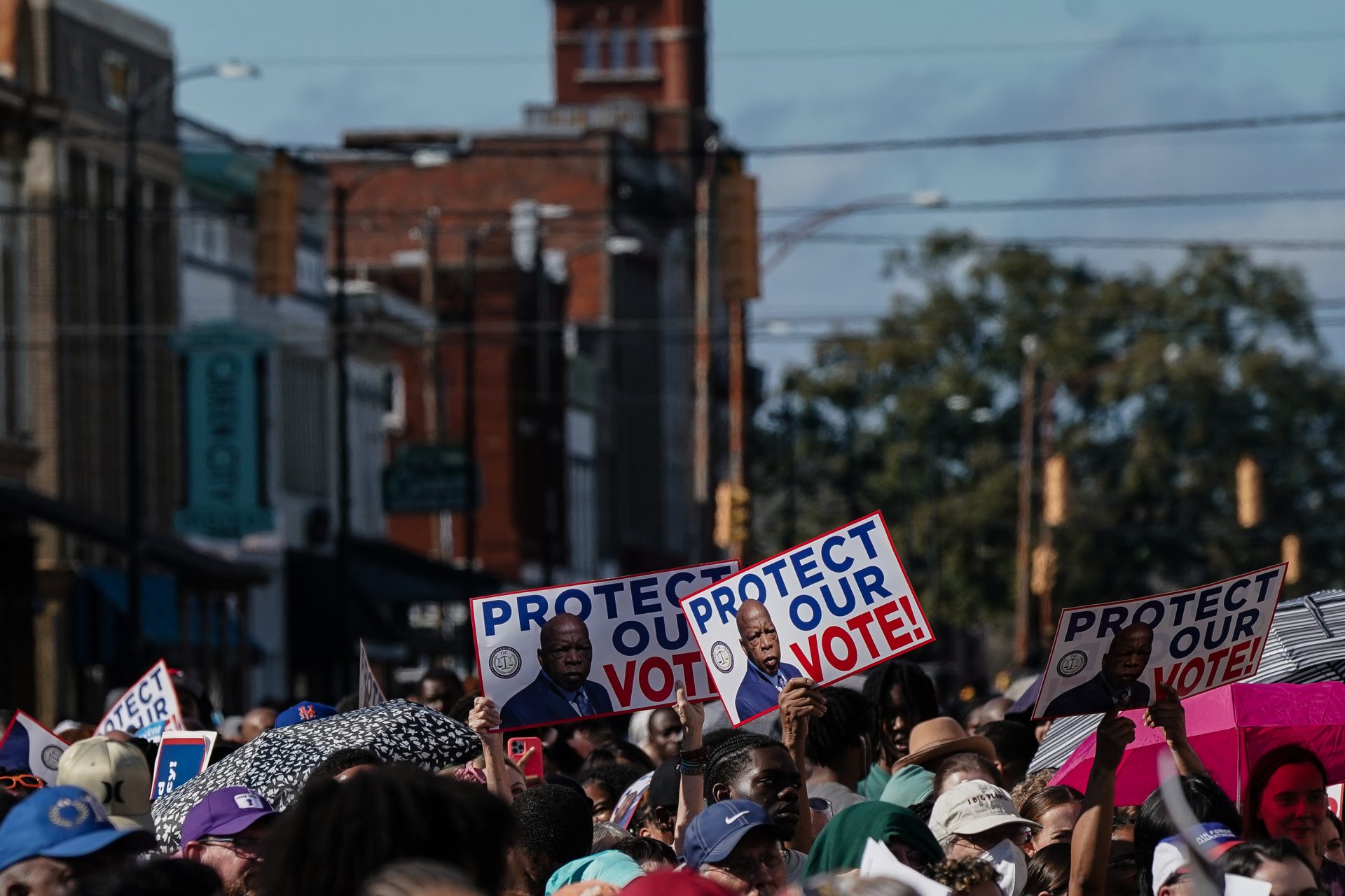 Alabama intentó impedir el voto a miles, pero admite que la mayoría eran elegibles