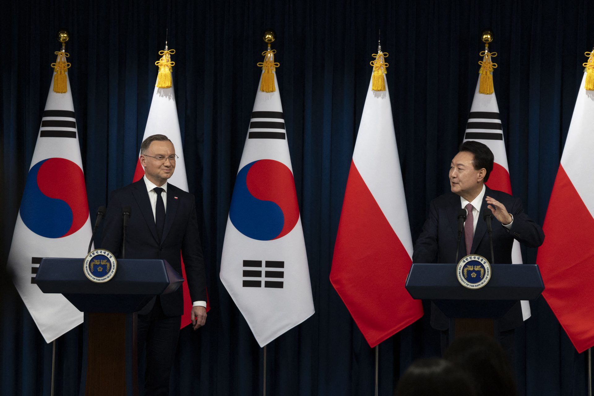 Seoul will send weapons to Ukraine