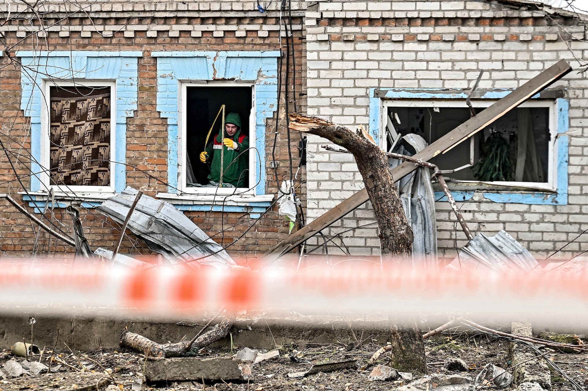 Avant et après : découvrez la reconstruction de bâtiments ravagés par la guerre