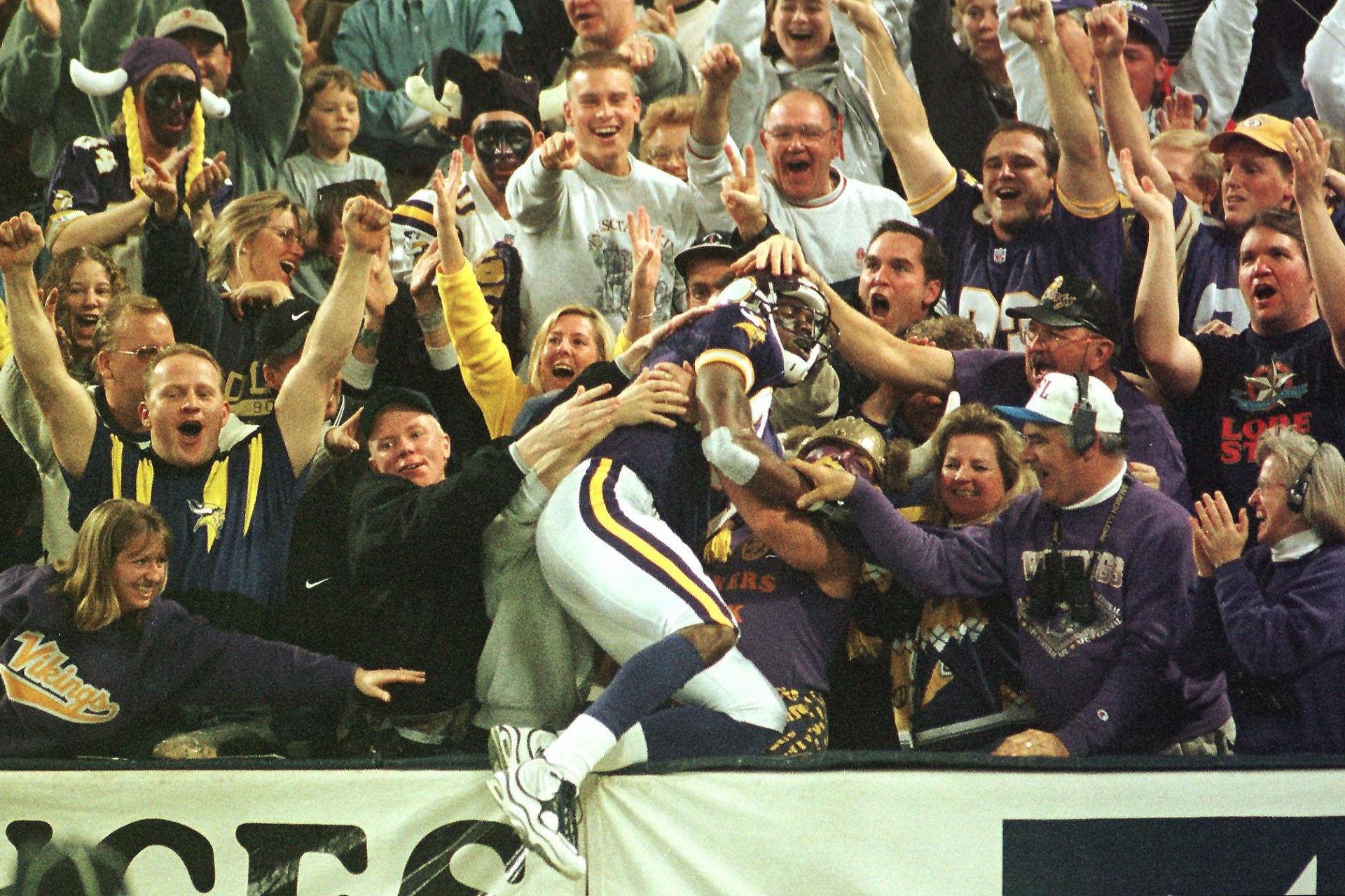 16: Randy Moss