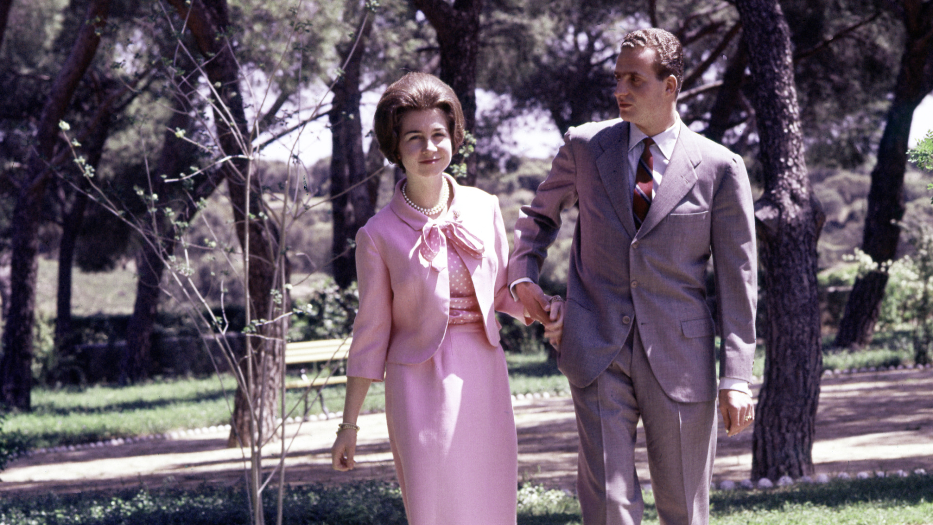 En 1963 se instaló en España junto a su marido, el por entonces príncipe de España Juan Carlos I