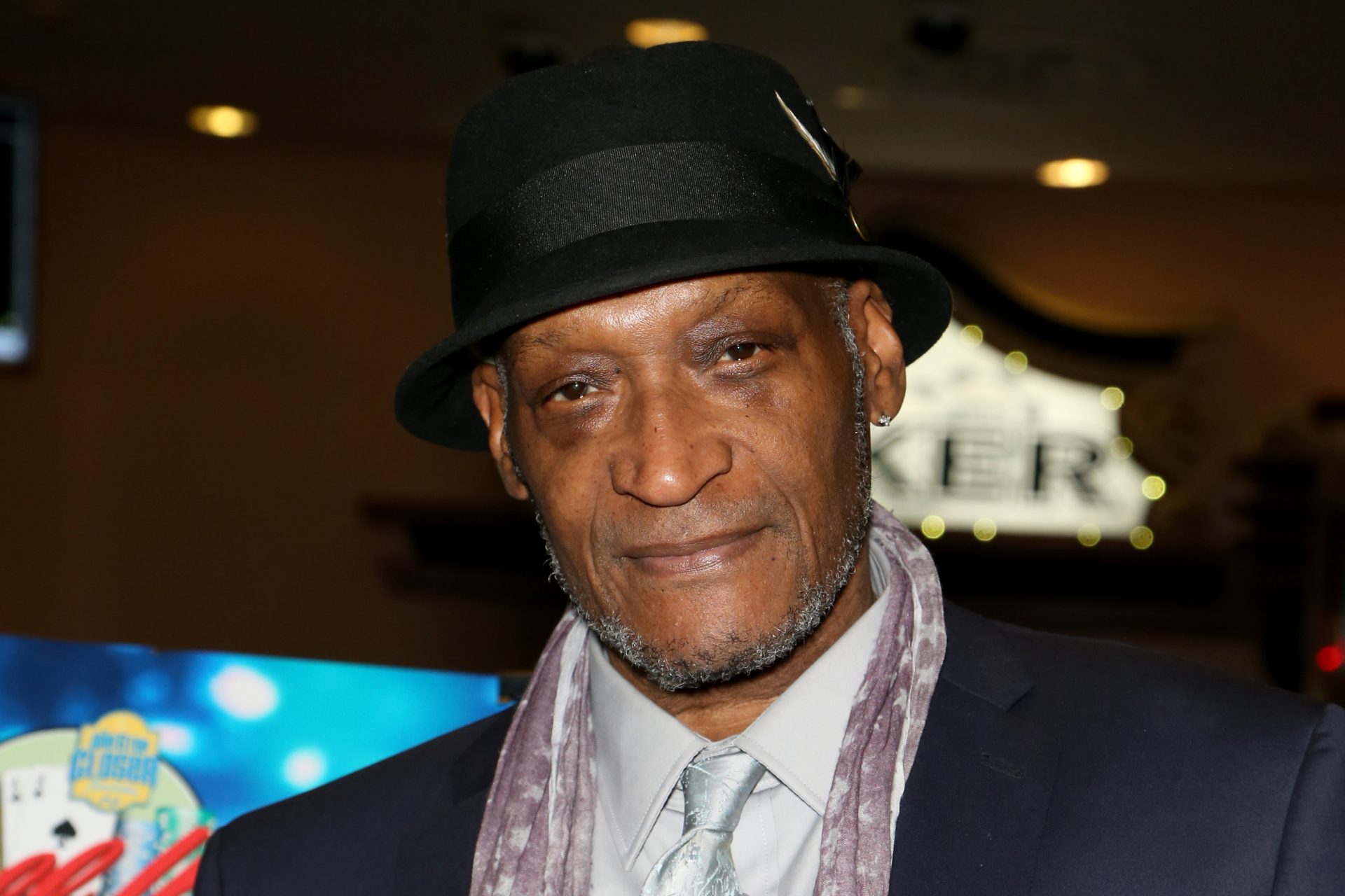 Tony Todd - 6 de noviembre