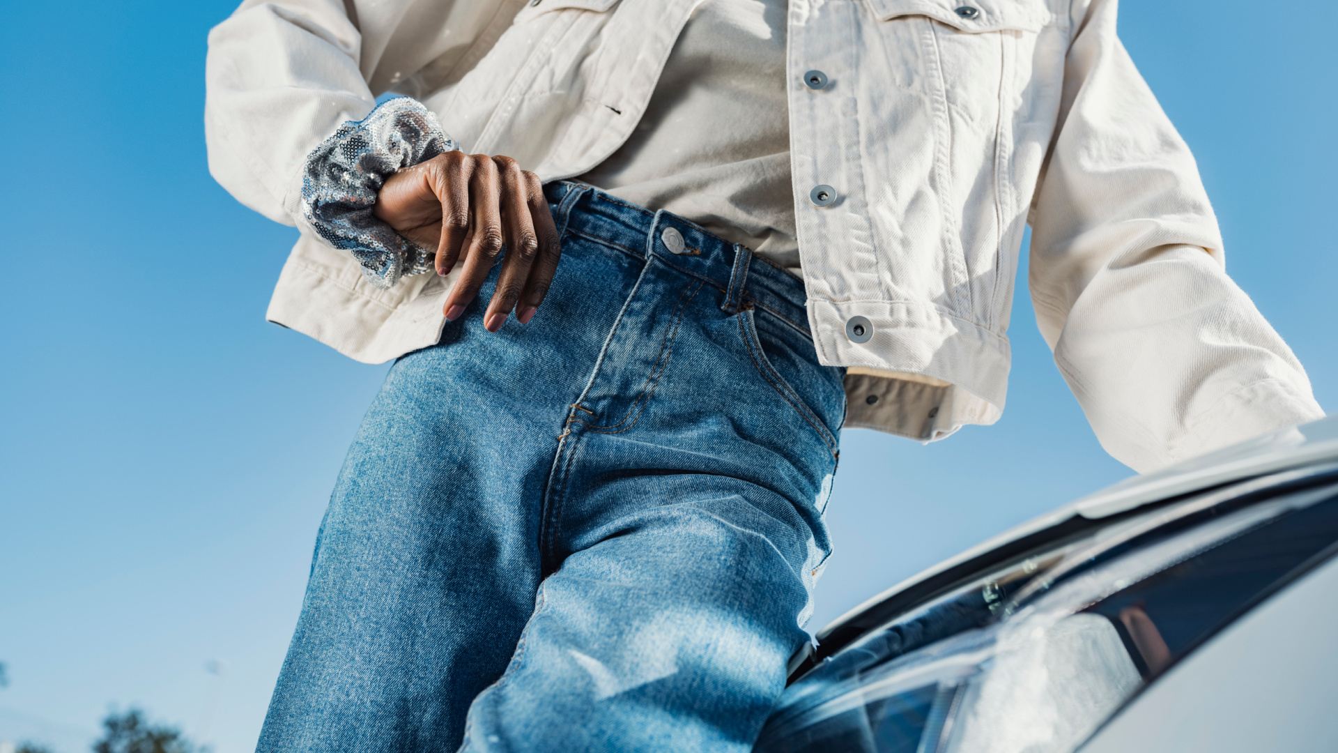 Porter le jean avec style : nos astuces pour toutes les occasions