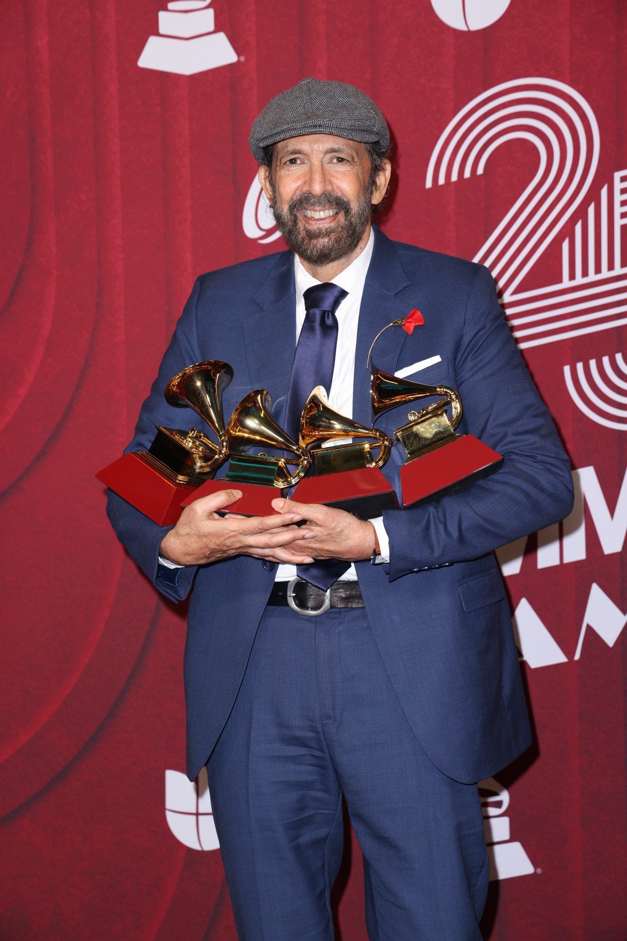 4 premios para Juan Luis Guerra