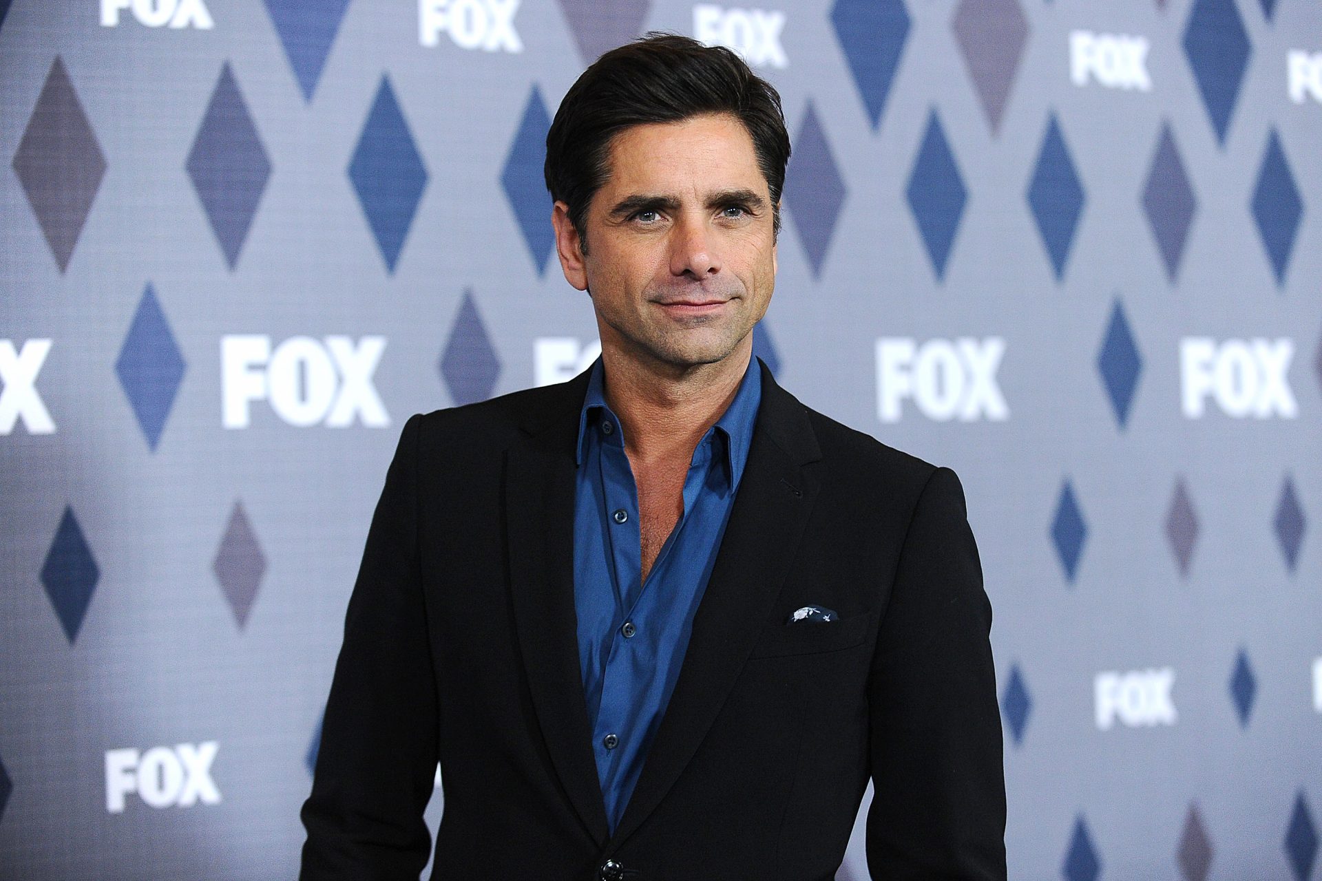 26.- John Stamos