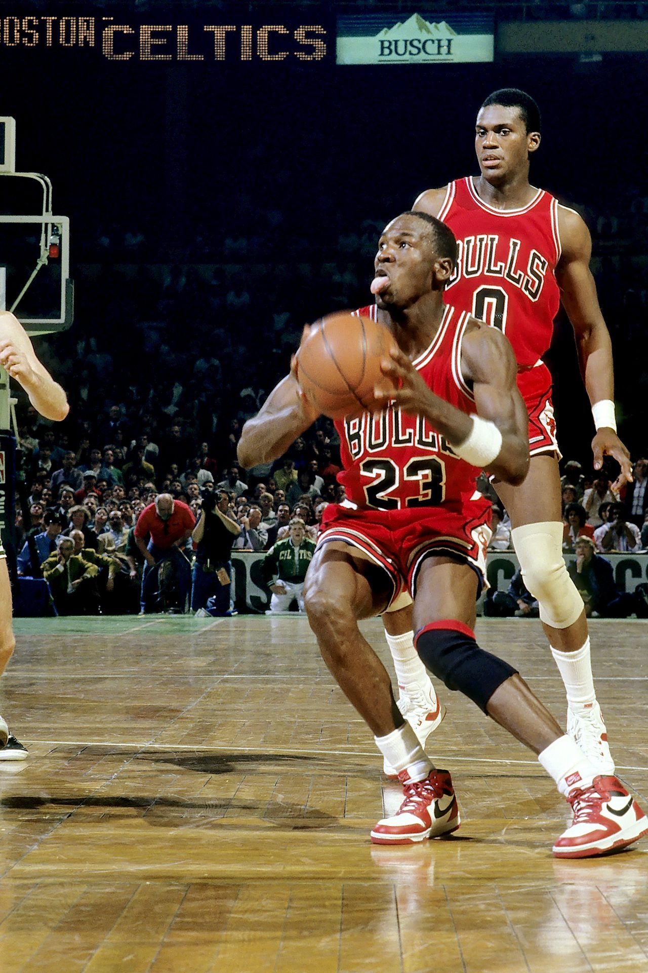 6. 1986 NBA Playoffs: Jordan drops 63 in Boston 