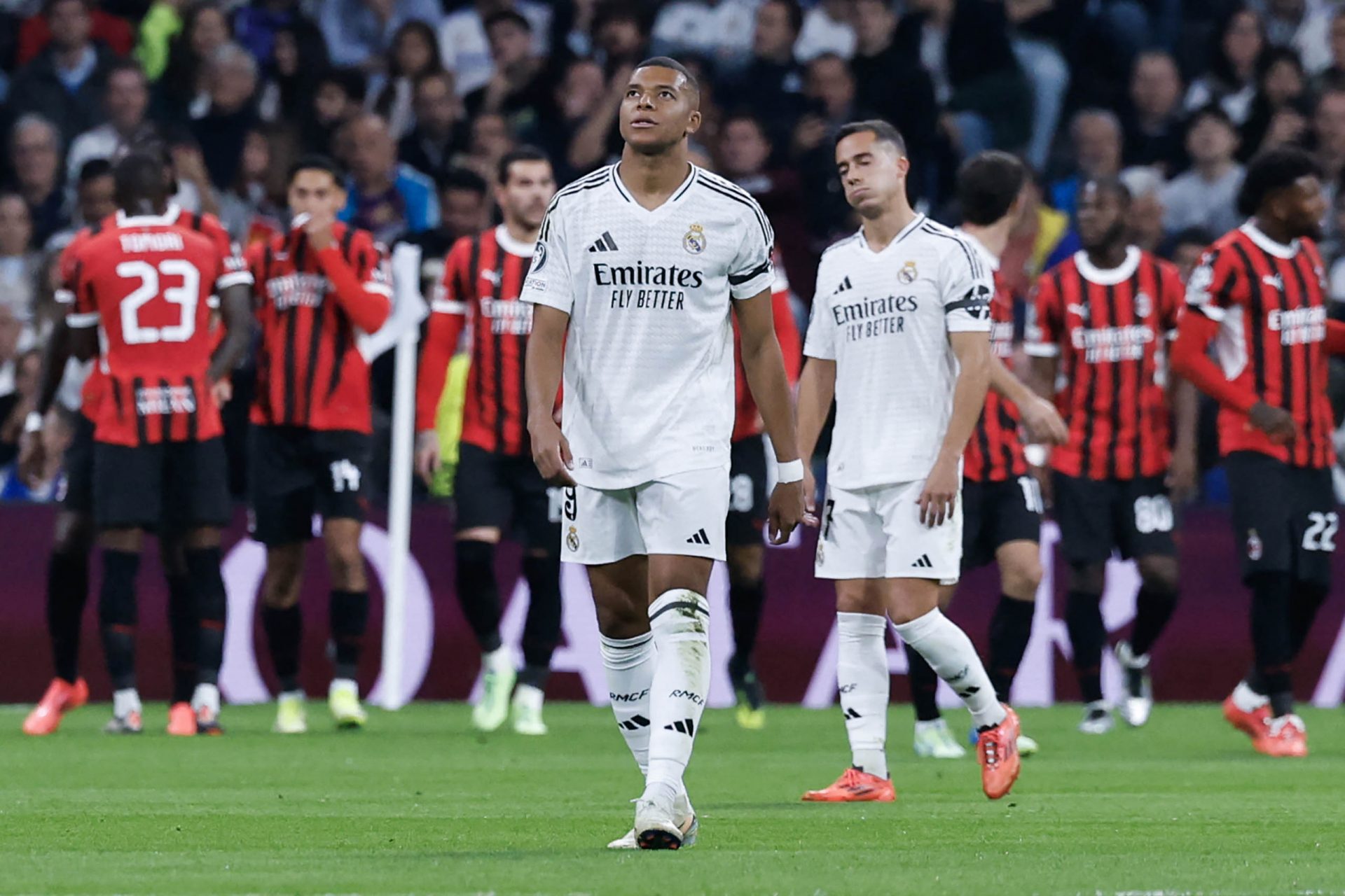 Caos nel Real Madrid: tifosi in rivolta dopo la disfatta contro il Milan