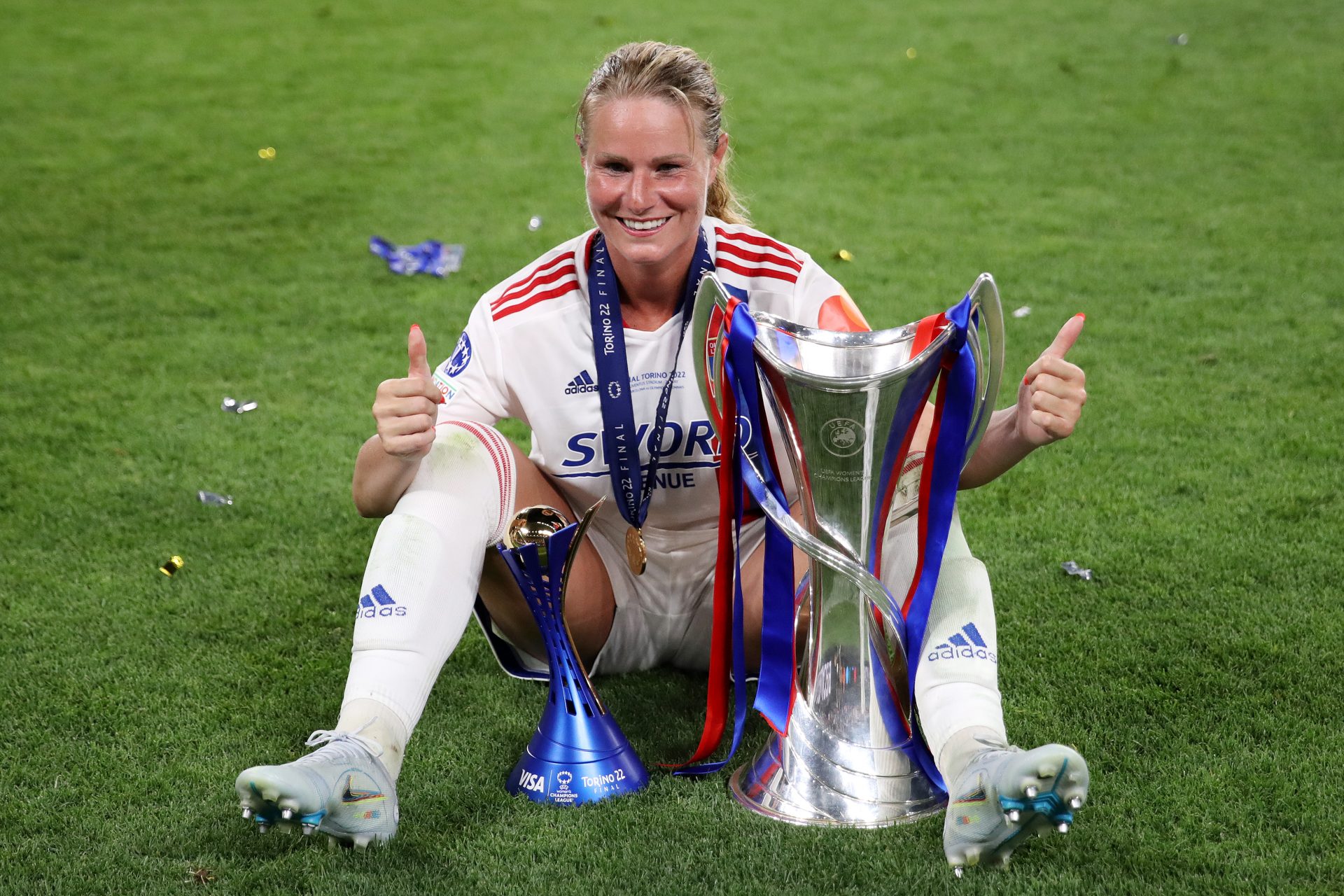 15. Amandine Henry - France