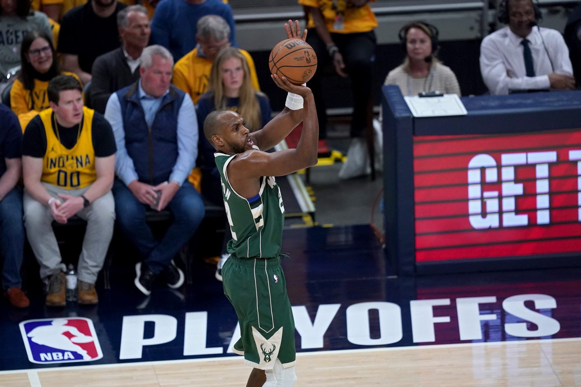 10. Khris Middleton makes moves against Indiana