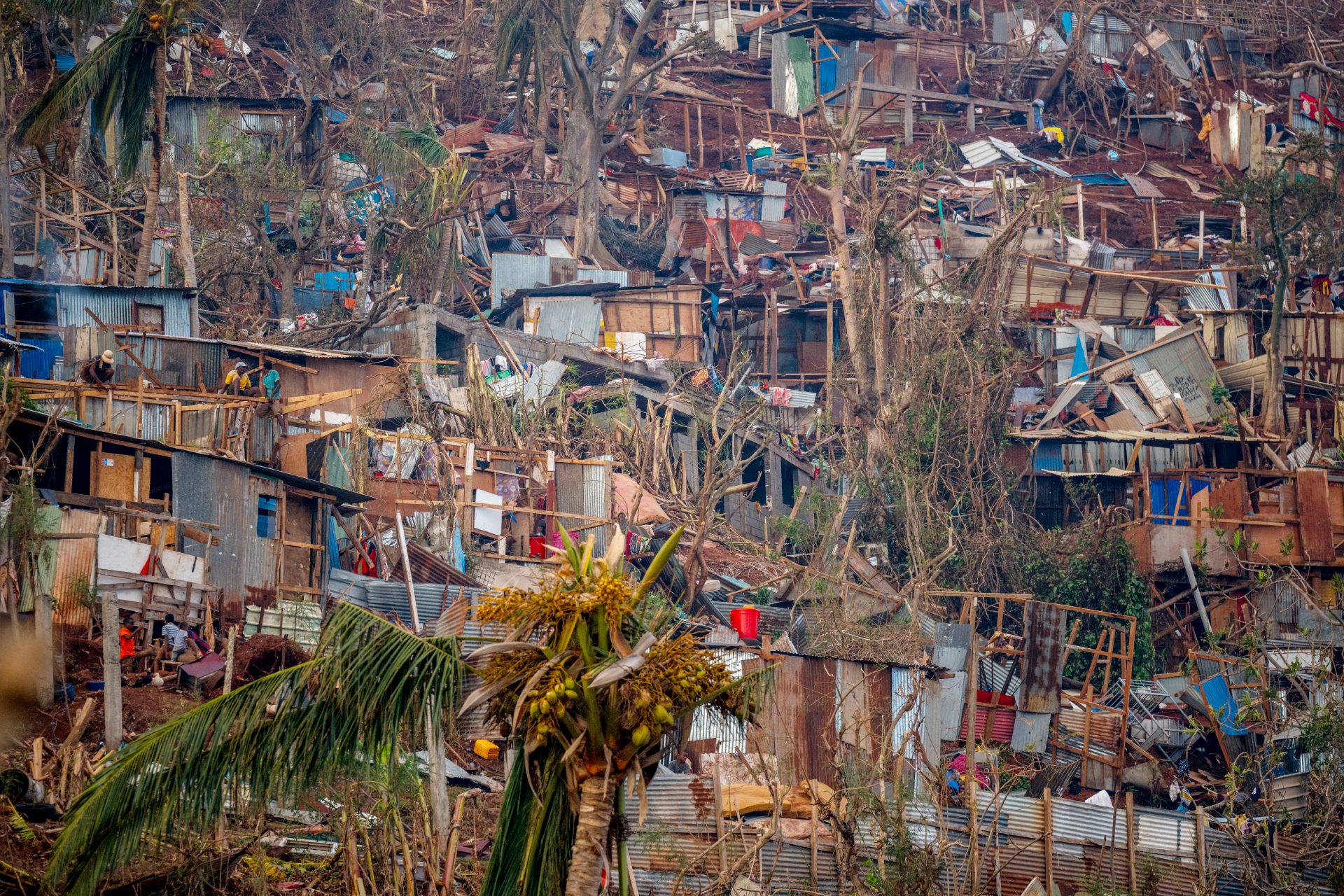 L'île de Mayotte dévastée après le passage du cyclone Chido